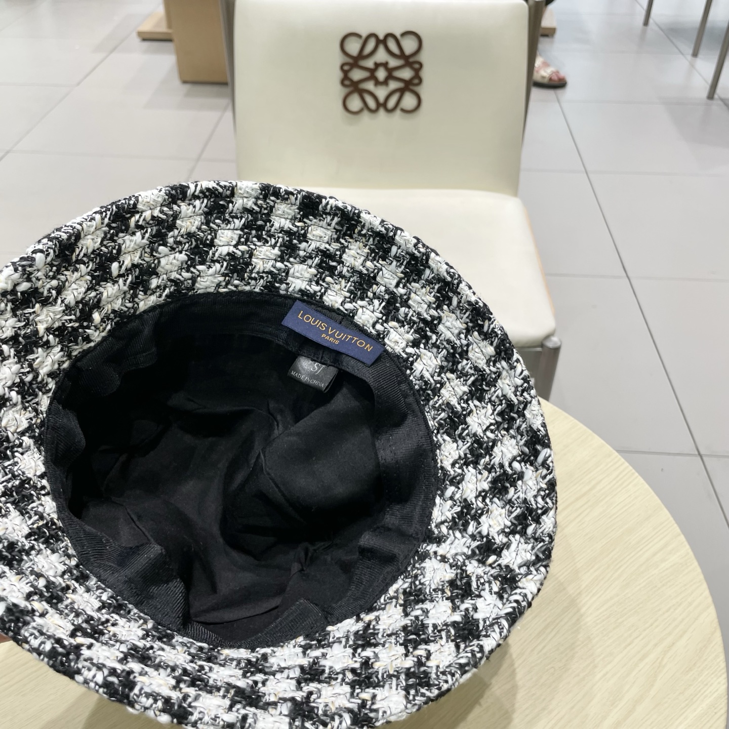 Lv路易威登2025新款韩版格子渔夫帽女秋冬复古百搭显脸小水桶帽盆帽帽子潮