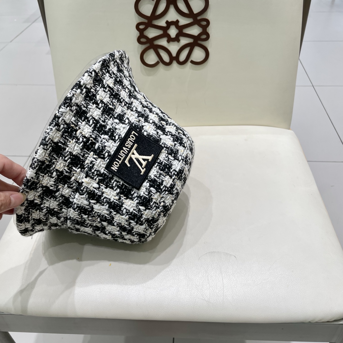 Lv路易威登2025新款韩版格子渔夫帽女秋冬复古百搭显脸小水桶帽盆帽帽子潮