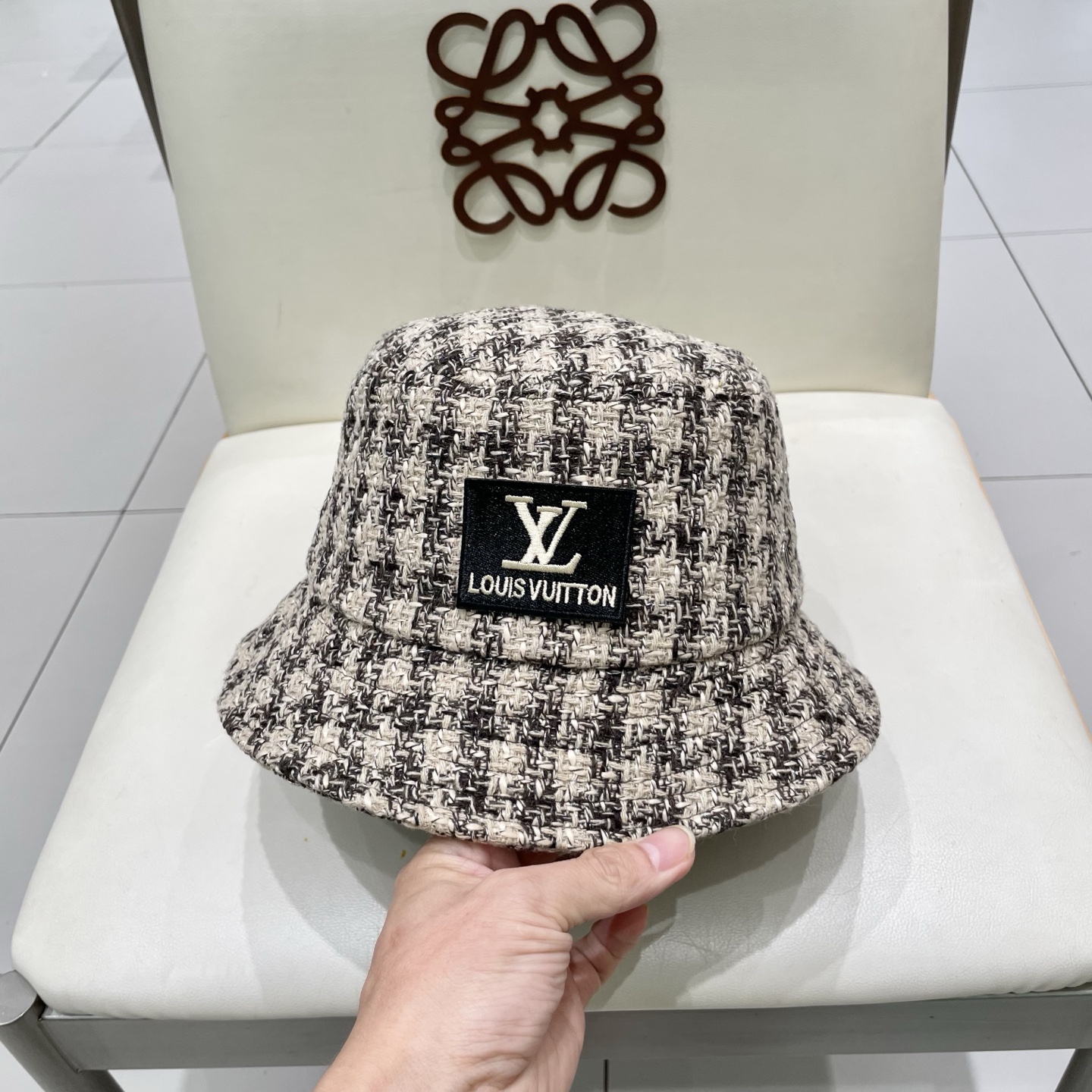 Lv路易威登2025新款韩版格子渔夫帽女秋冬复古百搭显脸小水桶帽盆帽帽子潮