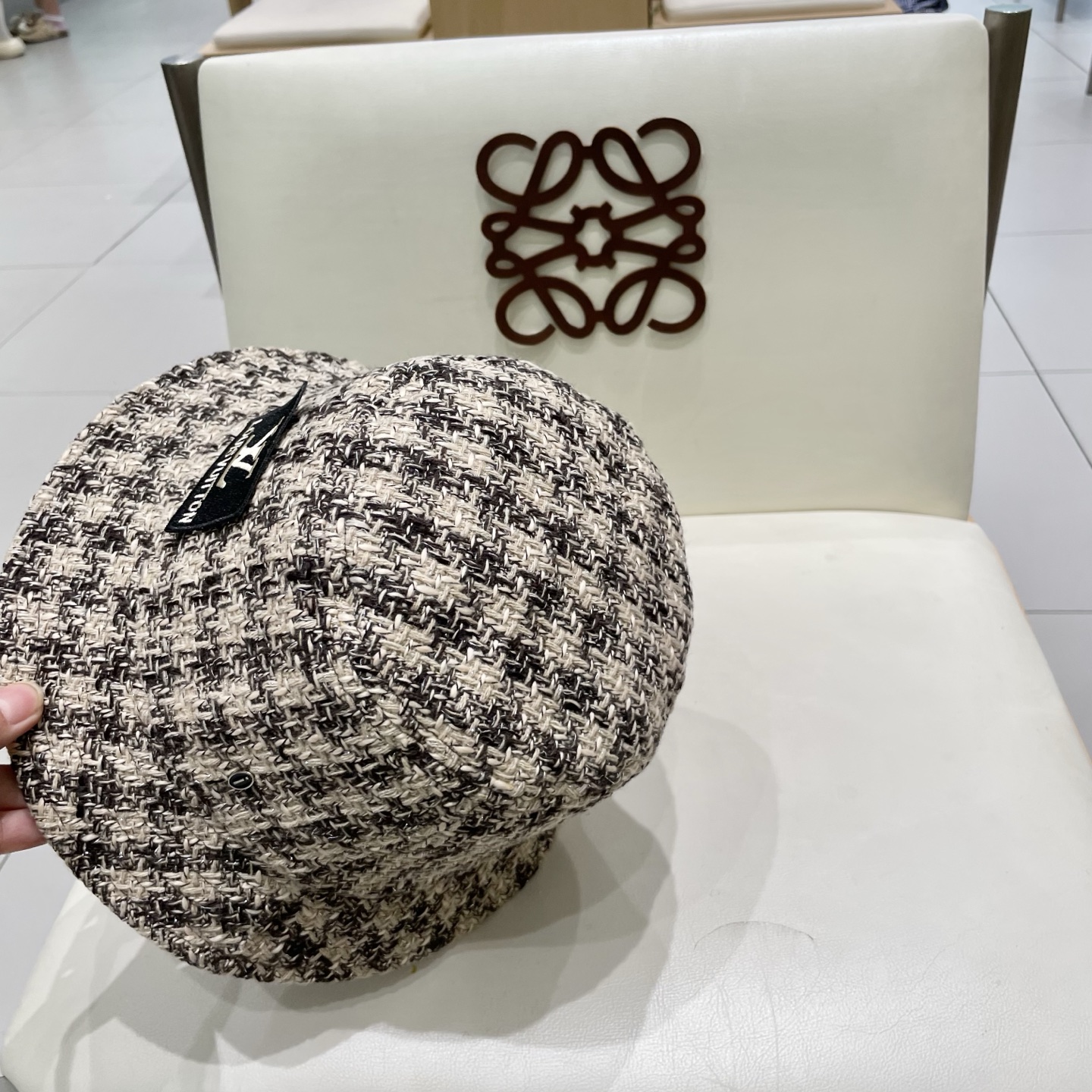 Lv路易威登2025新款韩版格子渔夫帽女秋冬复古百搭显脸小水桶帽盆帽帽子潮