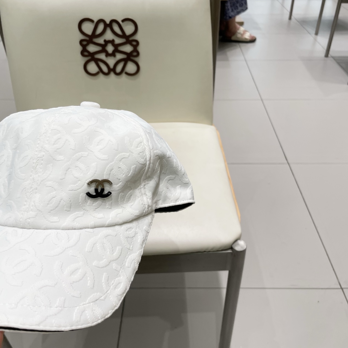 Chanel(香奈儿)新款原单棒球帽， 牛仔小双C，专柜1:1开模订制，原版牛仔布料+头层牛皮，轻盈透气