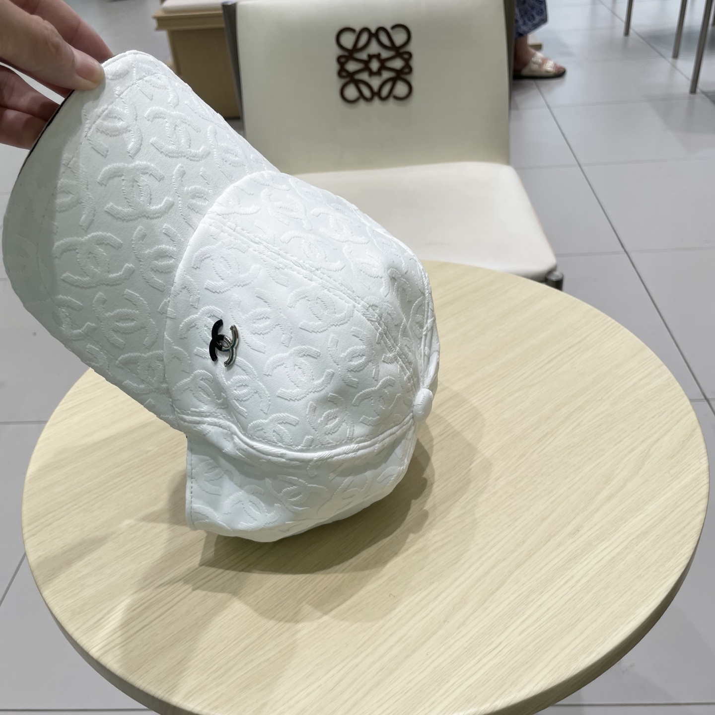 Chanel(香奈儿)新款原单棒球帽， 牛仔小双C，专柜1:1开模订制，原版牛仔布料+头层牛皮，轻盈透气