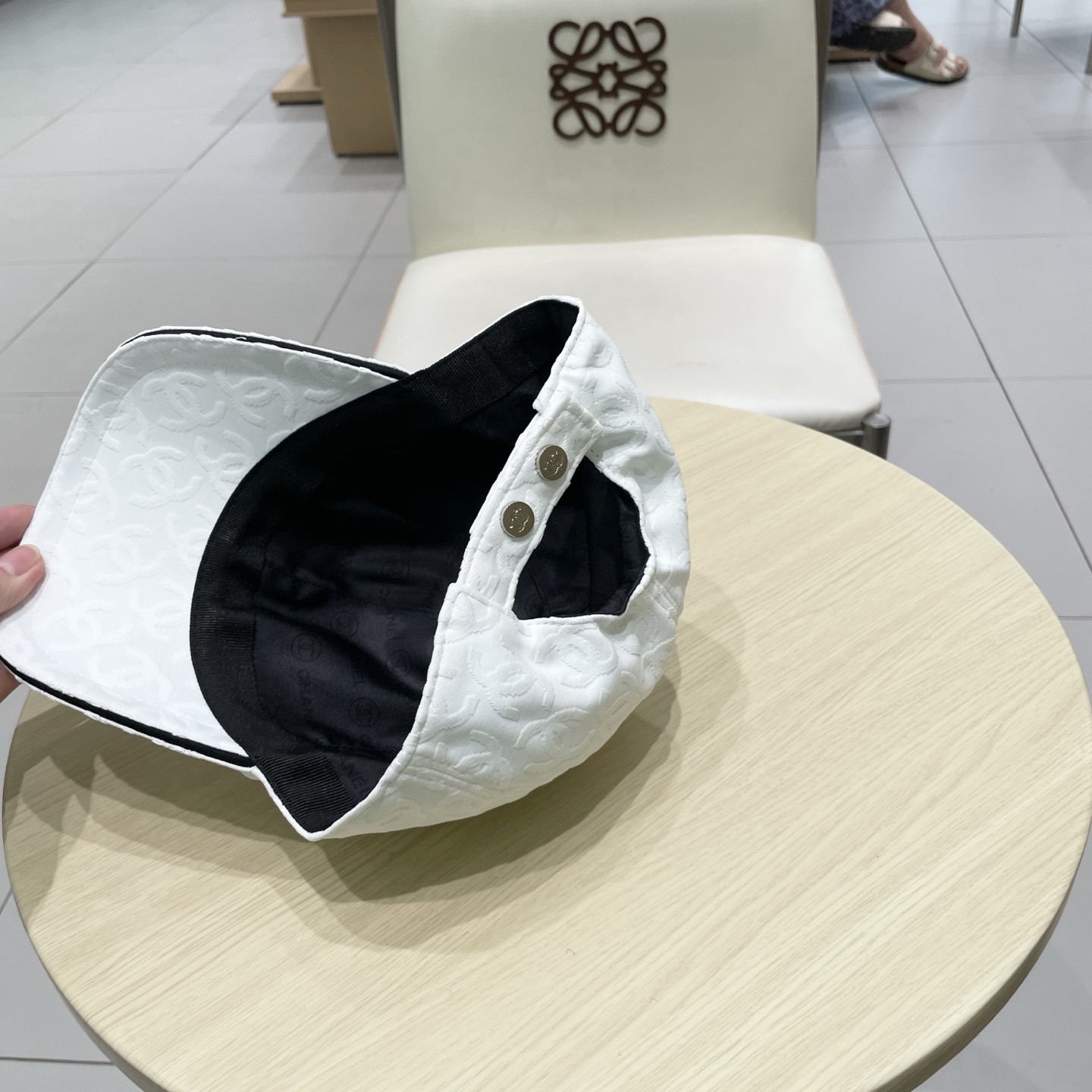 Chanel(香奈儿)新款原单棒球帽， 牛仔小双C，专柜1:1开模订制，原版牛仔布料+头层牛皮，轻盈透气