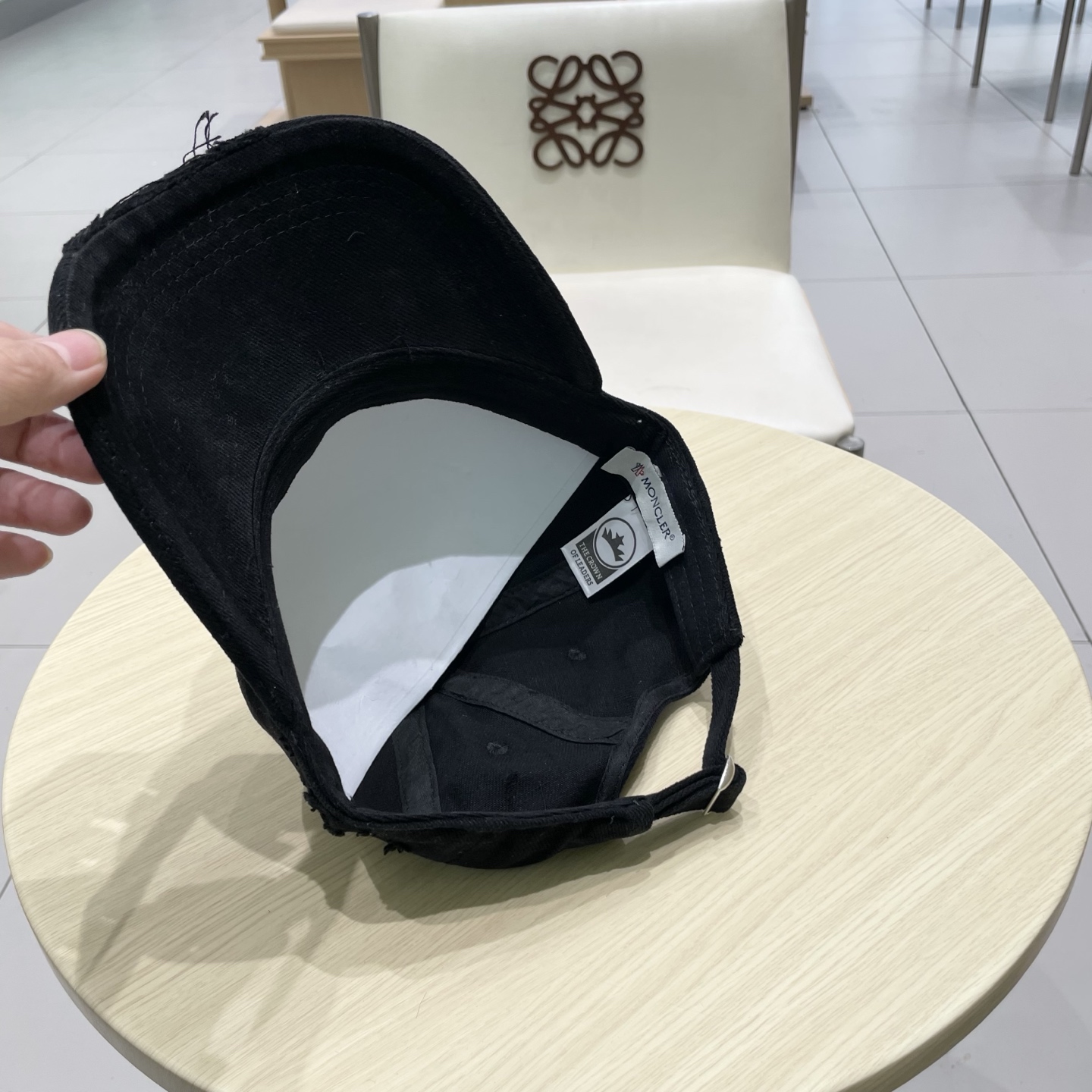  蒙口MONCLER新款秋款棒球帽，时尚炸街单品，风格很OK，网红.时尚博主的最爱！高品质舒适透气，凹造