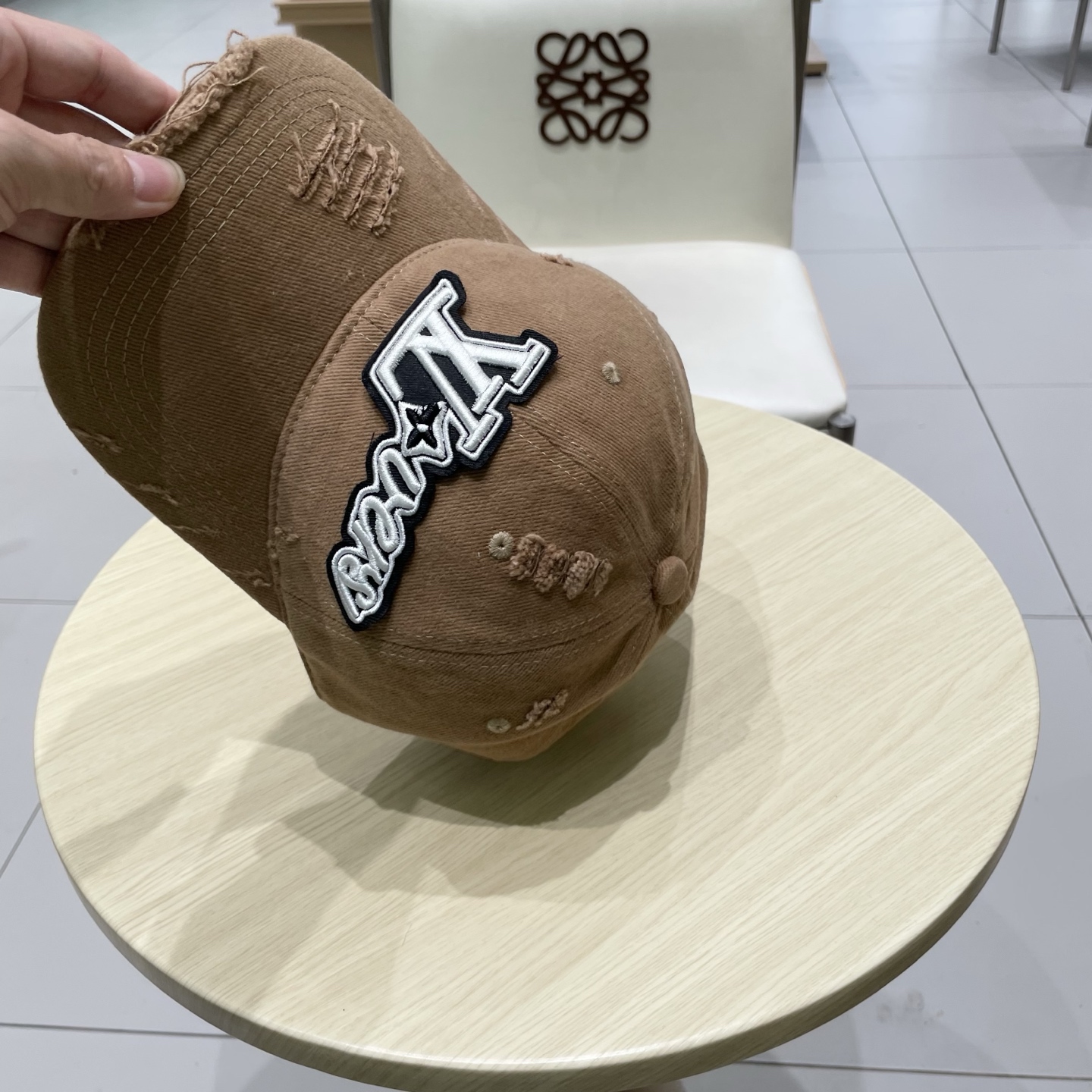  路易威登棒球帽LouisVuitton👒😍秋款新款LV棒球帽，重工打造♥高端大气