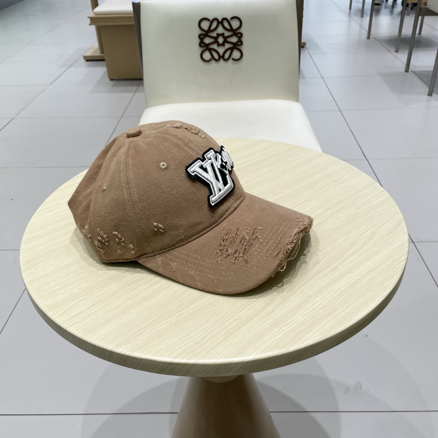  路易威登棒球帽LouisVuitton👒😍秋款新款LV棒球帽，重工打造♥高端大气