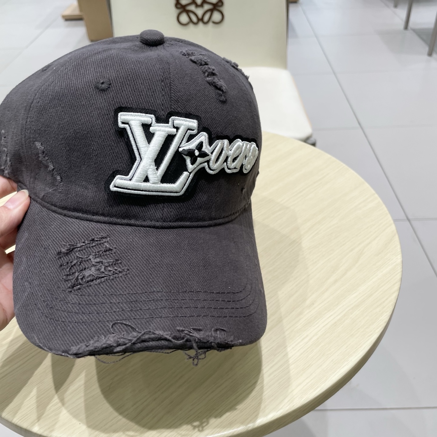  路易威登棒球帽LouisVuitton👒😍秋款新款LV棒球帽，重工打造♥高端大气