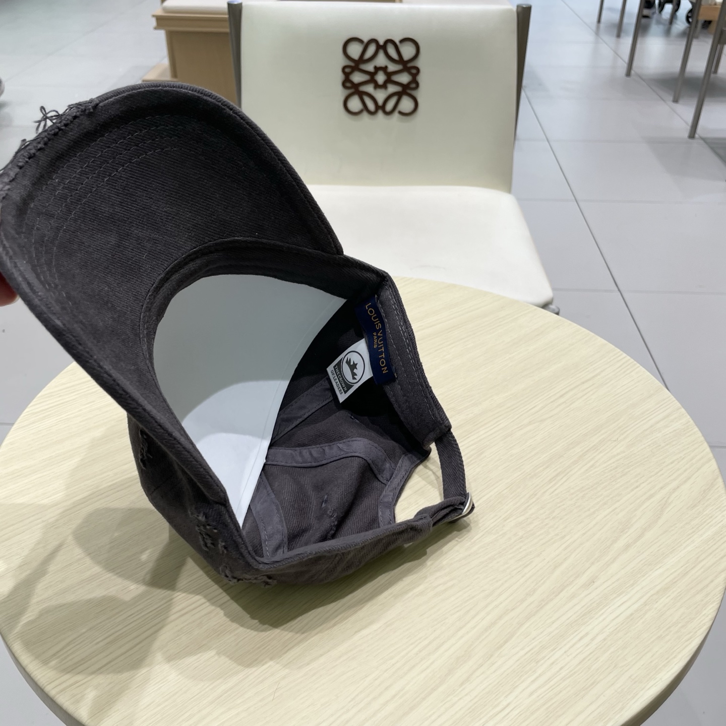  路易威登棒球帽LouisVuitton👒😍秋款新款LV棒球帽，重工打造♥高端大气