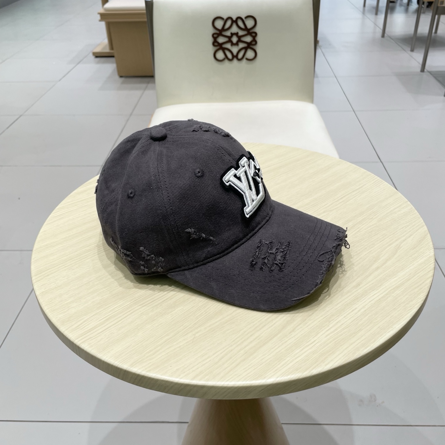  路易威登棒球帽LouisVuitton👒😍秋款新款LV棒球帽，重工打造♥高端大气