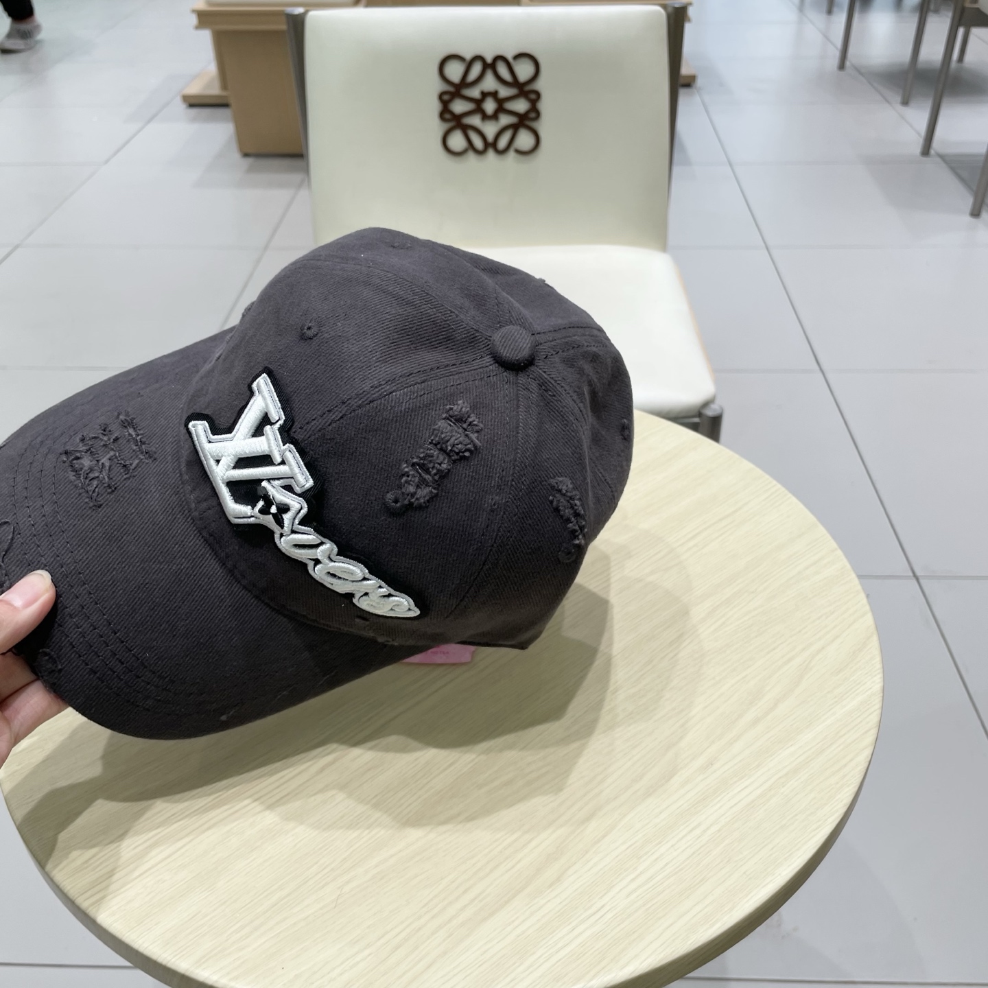  路易威登棒球帽LouisVuitton👒😍秋款新款LV棒球帽，重工打造♥高端大气