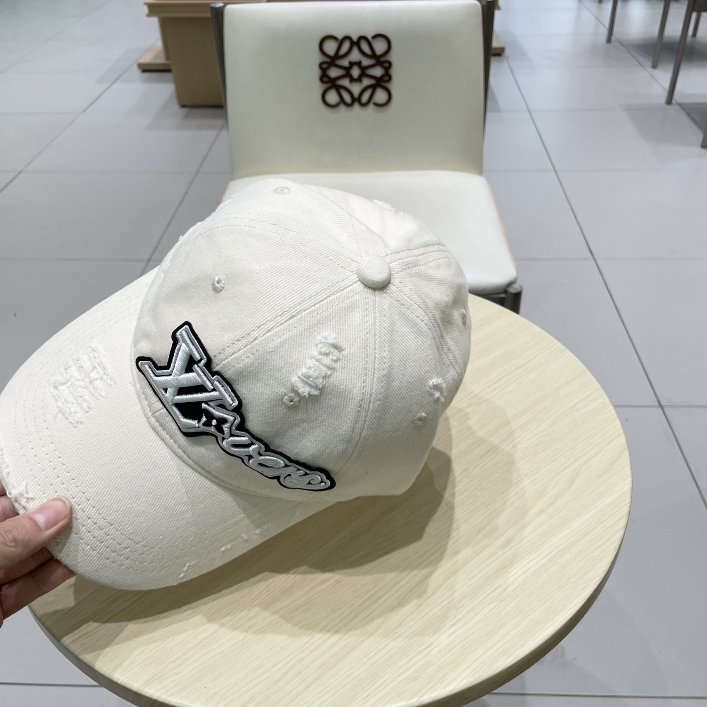  路易威登棒球帽LouisVuitton👒😍秋款新款LV棒球帽，重工打造♥高端大气