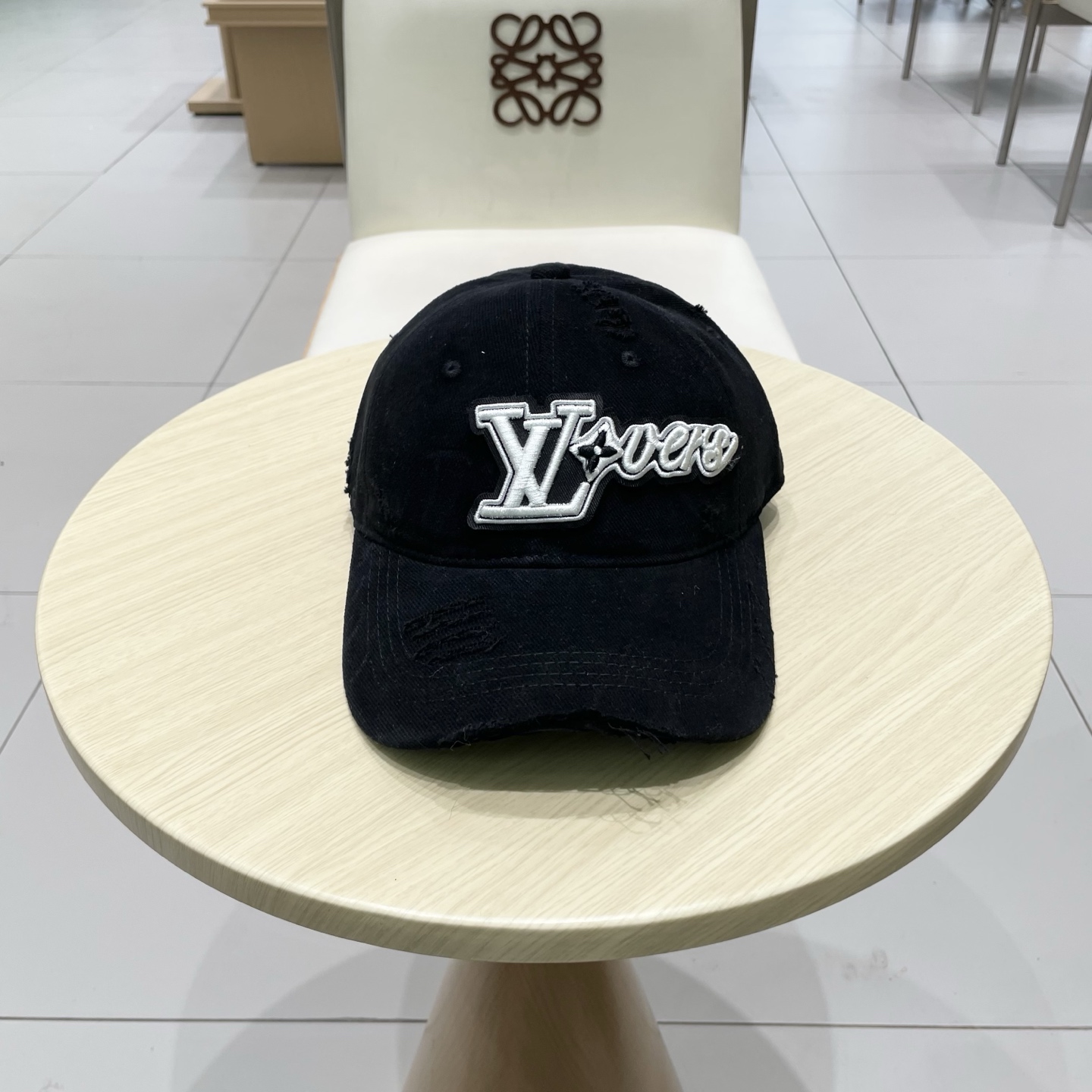  路易威登棒球帽LouisVuitton👒😍秋款新款LV棒球帽，重工打造♥高端大气