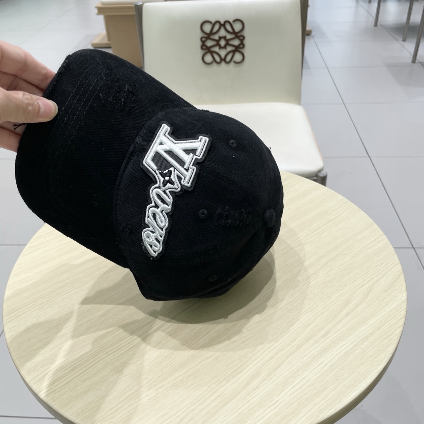  路易威登棒球帽LouisVuitton👒😍秋款新款LV棒球帽，重工打造♥高端大气