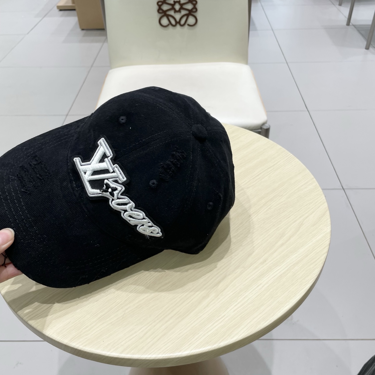  路易威登棒球帽LouisVuitton👒😍秋款新款LV棒球帽，重工打造♥高端大气