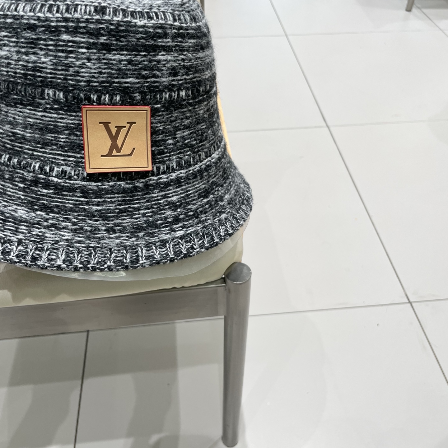  Lv路易威登女款2025秋冬小众混色镂空草编渔夫帽女水桶帽