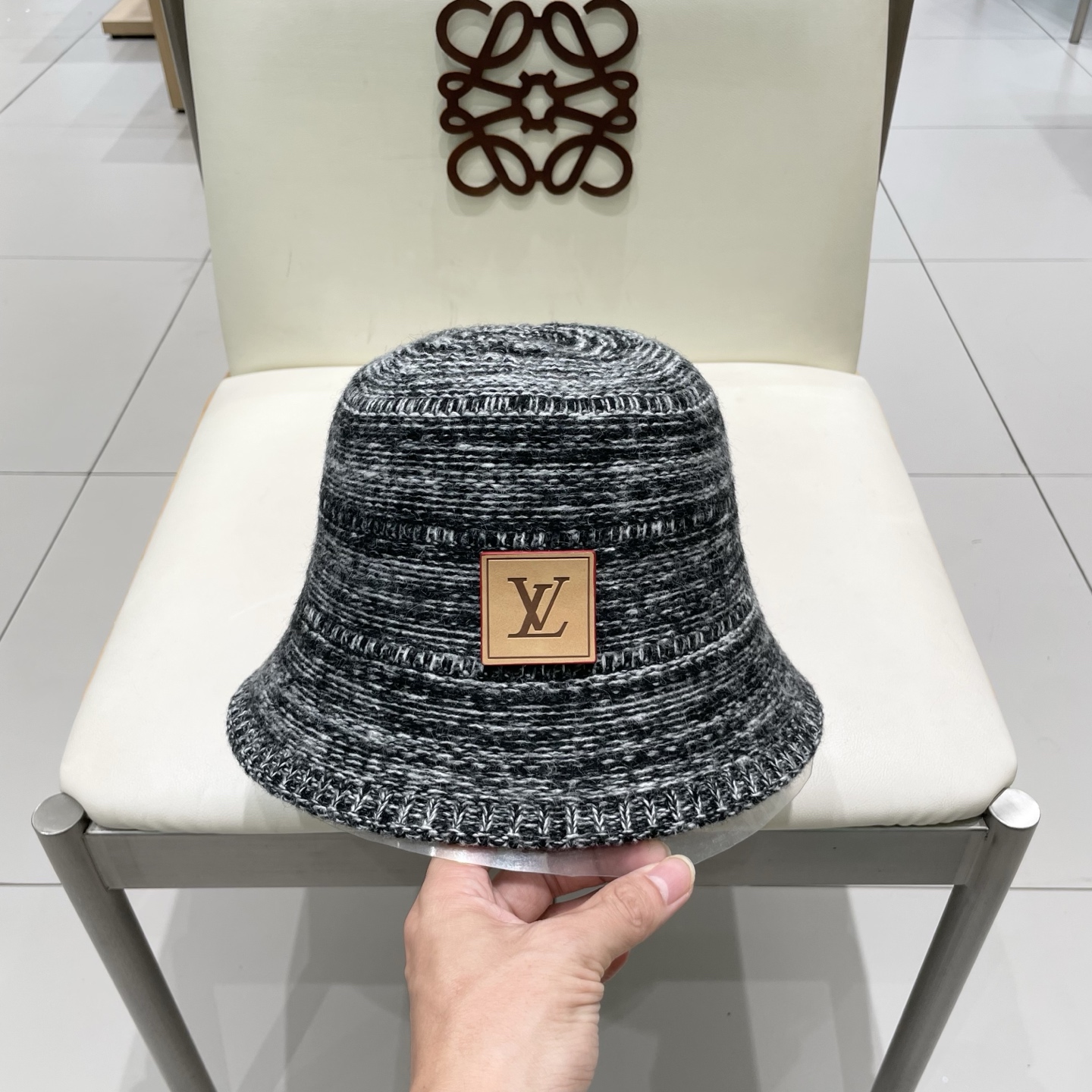  Lv路易威登女款2025秋冬小众混色镂空草编渔夫帽女水桶帽