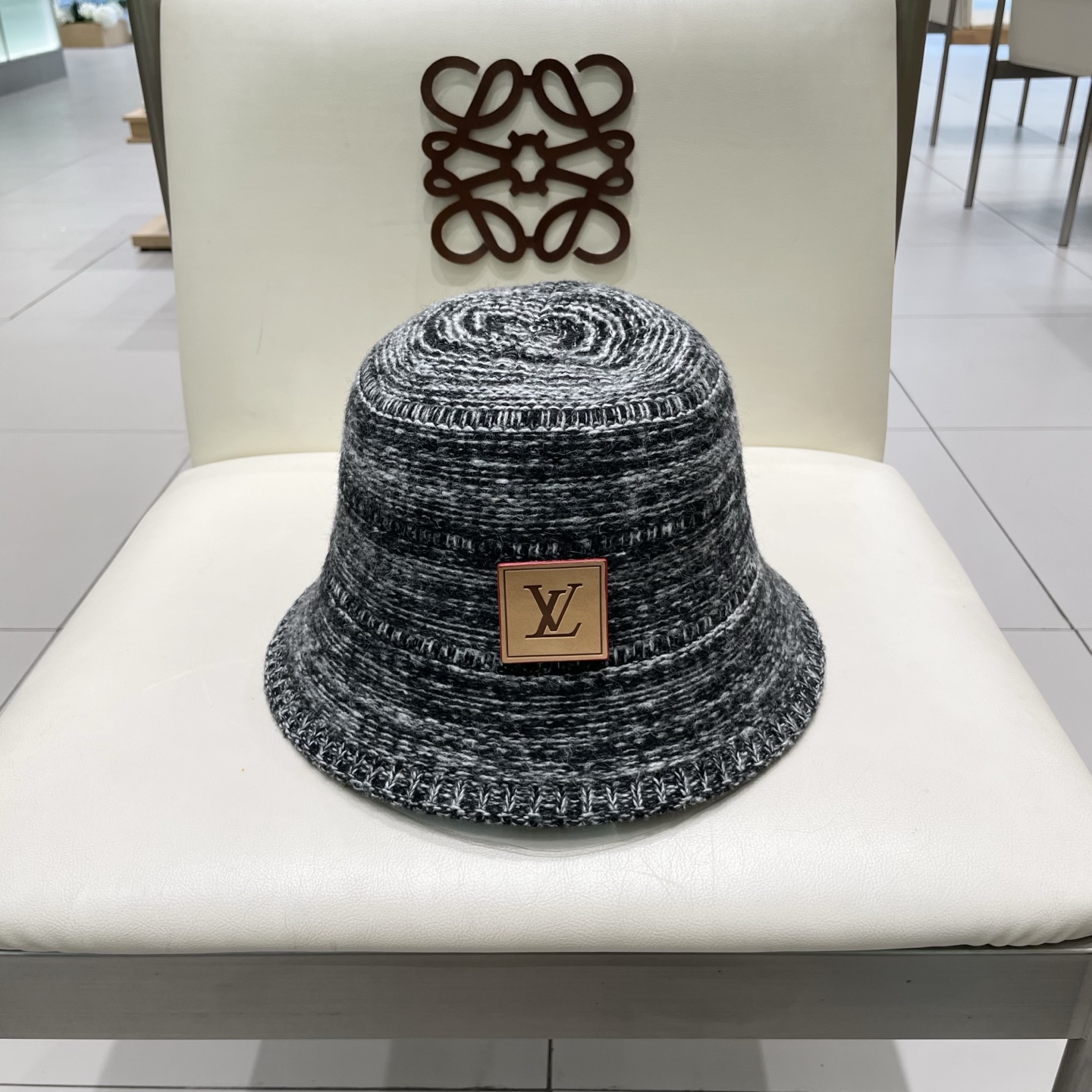  Lv路易威登女款2025秋冬小众混色镂空草编渔夫帽女水桶帽