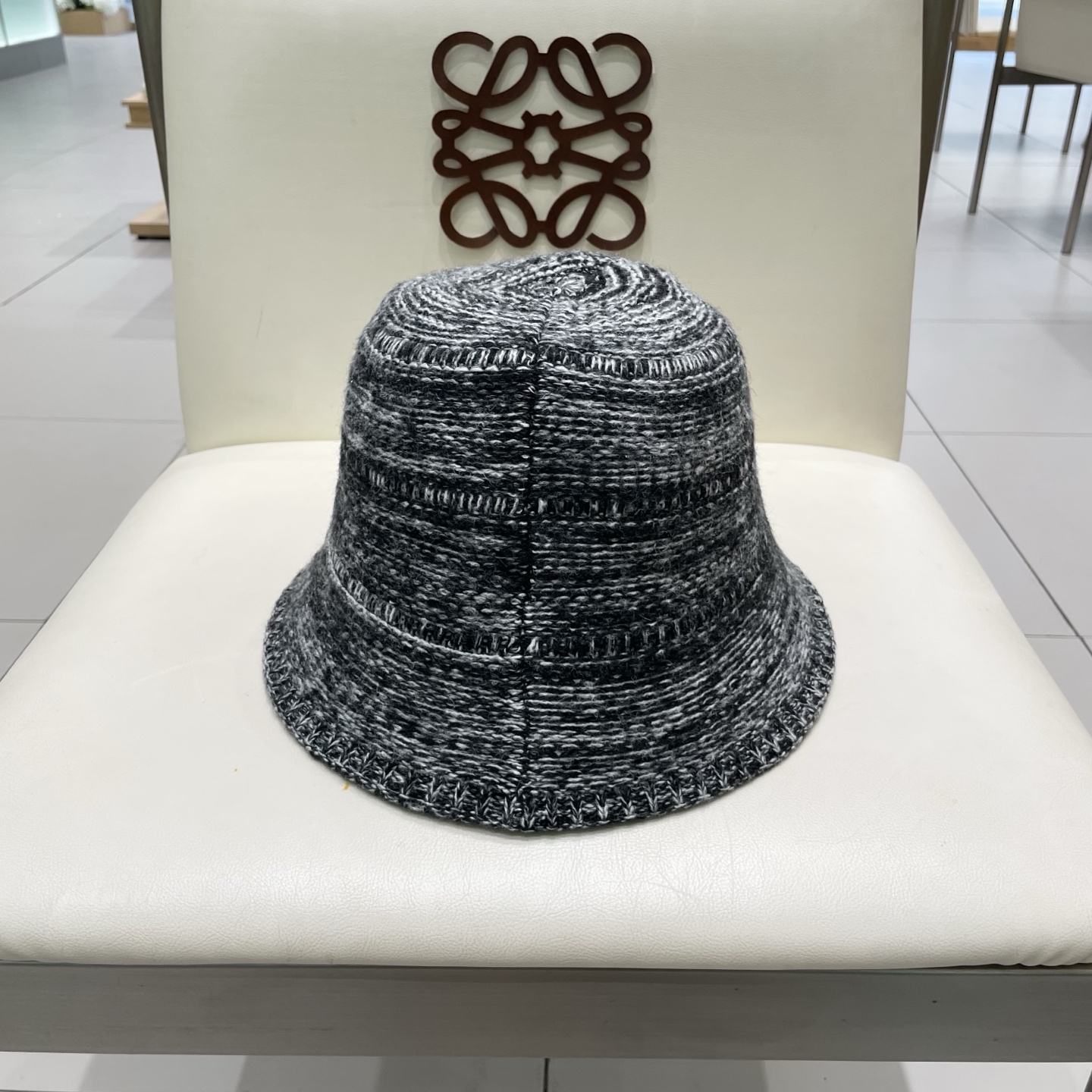  Lv路易威登女款2025秋冬小众混色镂空草编渔夫帽女水桶帽