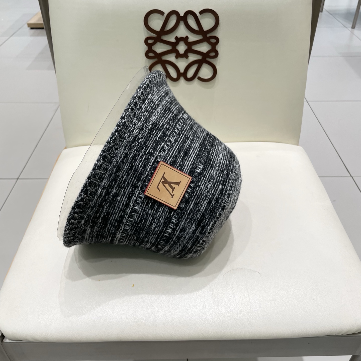  Lv路易威登女款2025秋冬小众混色镂空草编渔夫帽女水桶帽