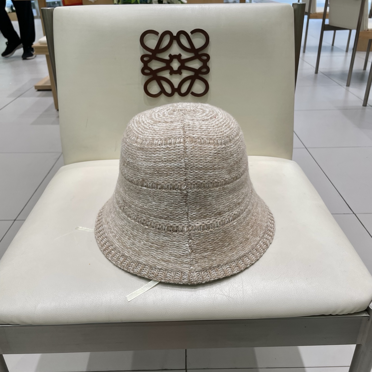  Lv路易威登女款2025秋冬小众混色镂空草编渔夫帽女水桶帽