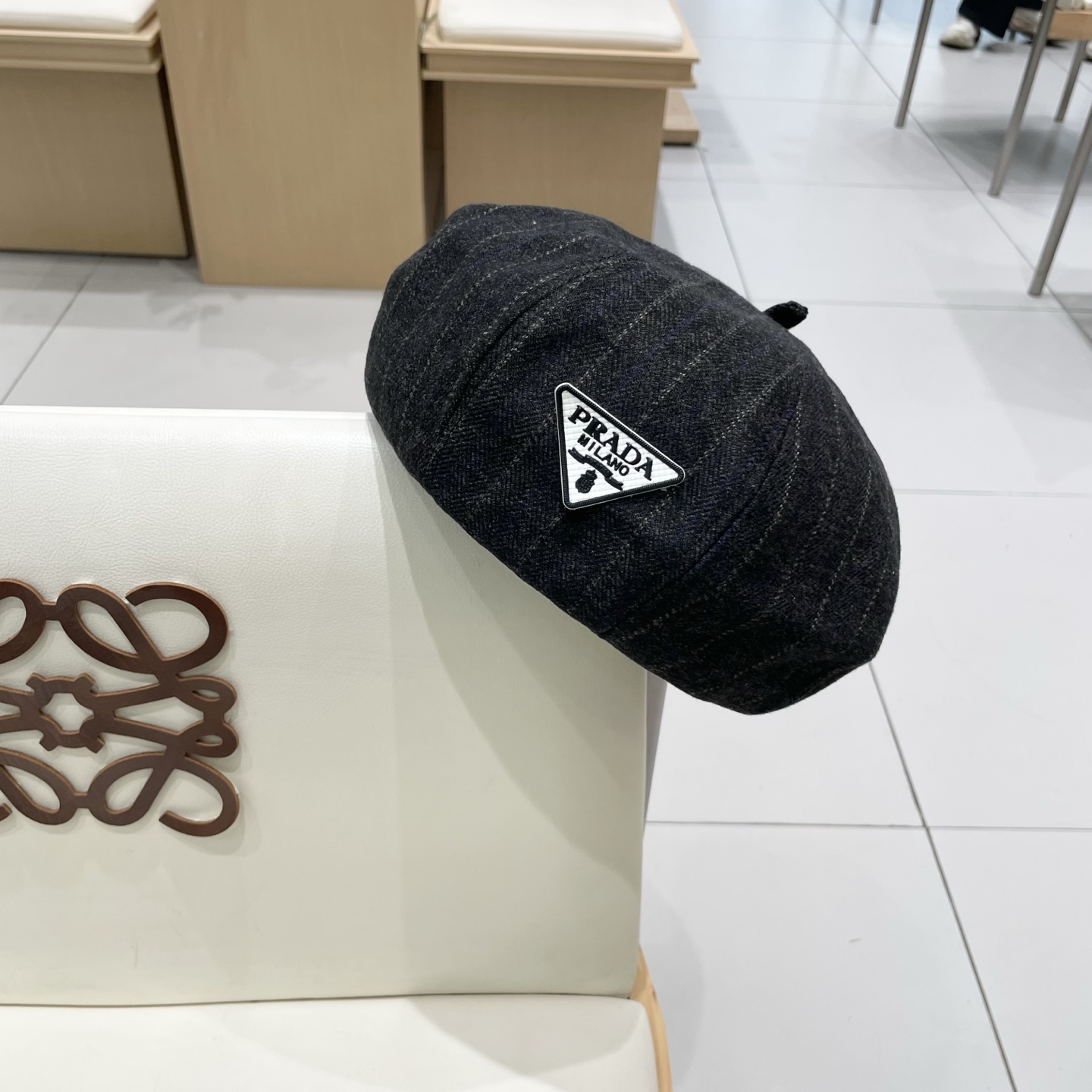  Prada普拉达条纹控贝雷帽复古时髦拿捏八角帽子贝雷帽女新款春秋高品质显脸小