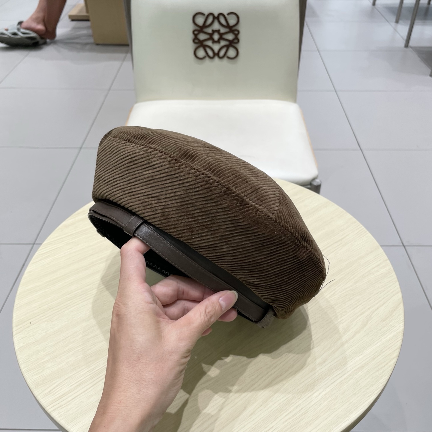  chanel香奈儿潮新款 灯芯绒帽子女秋冬文艺复古贝雷帽大头显脸小气质蓓蕾帽圆顶