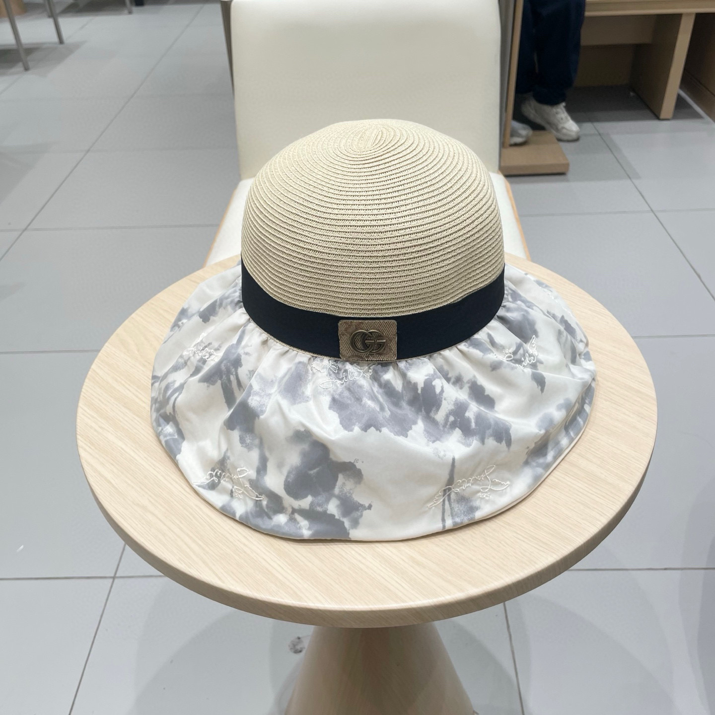  Gucci古奇女夏季布草混编圆顶渔夫帽子女海边度假出游沙滩太阳帽草帽潮