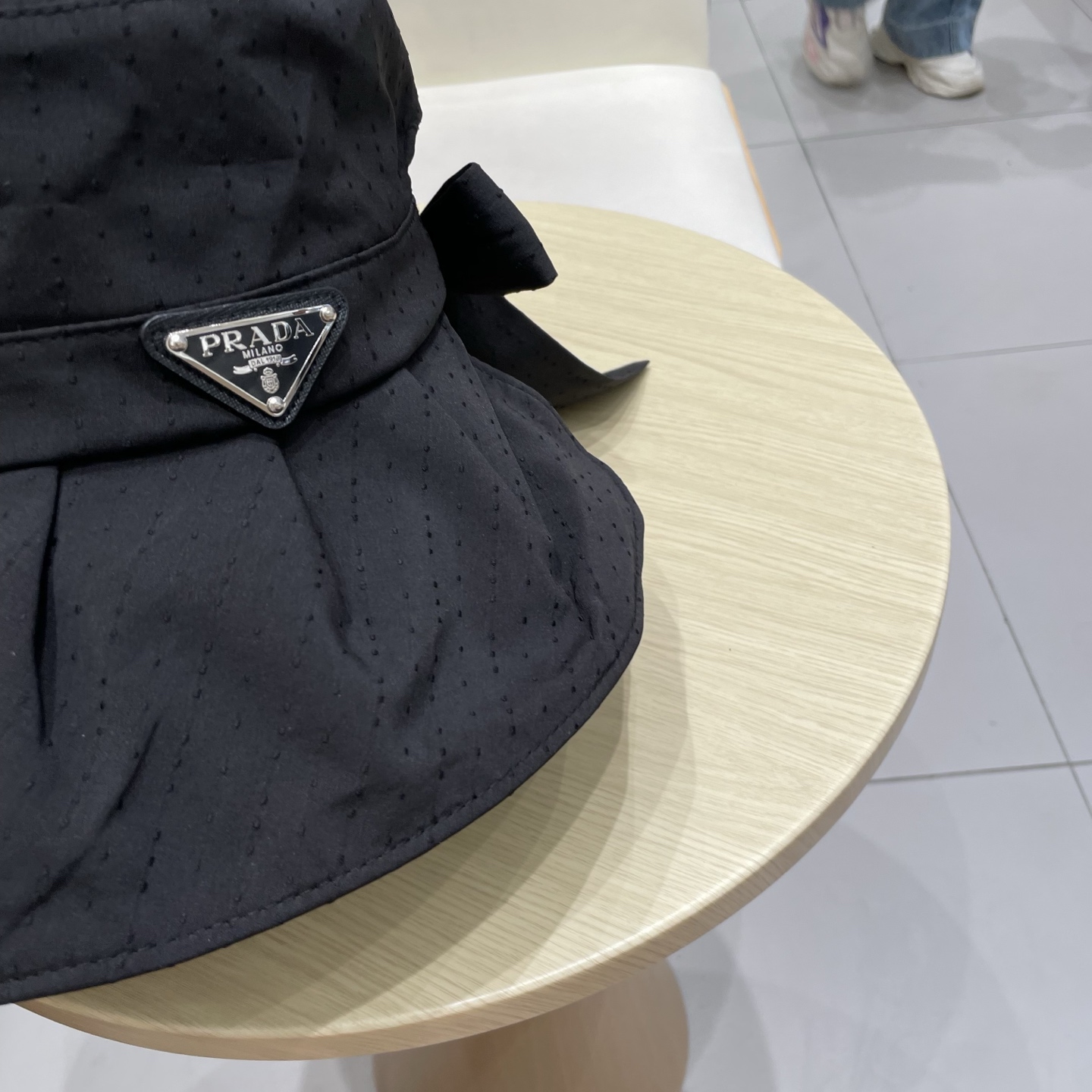  Prada普拉达春夏季渔夫帽女2025新款防晒遮阳帽防紫外线大帽檐户外女士太阳帽