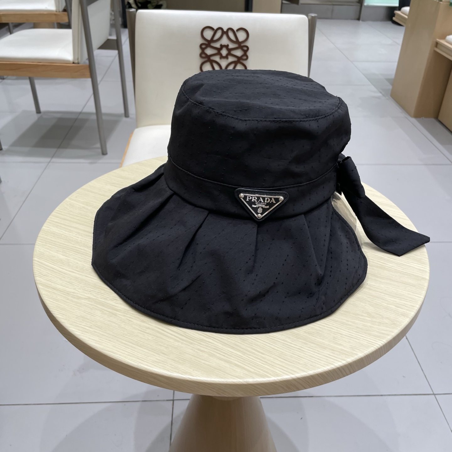  Prada普拉达春夏季渔夫帽女2025新款防晒遮阳帽防紫外线大帽檐户外女士太阳帽