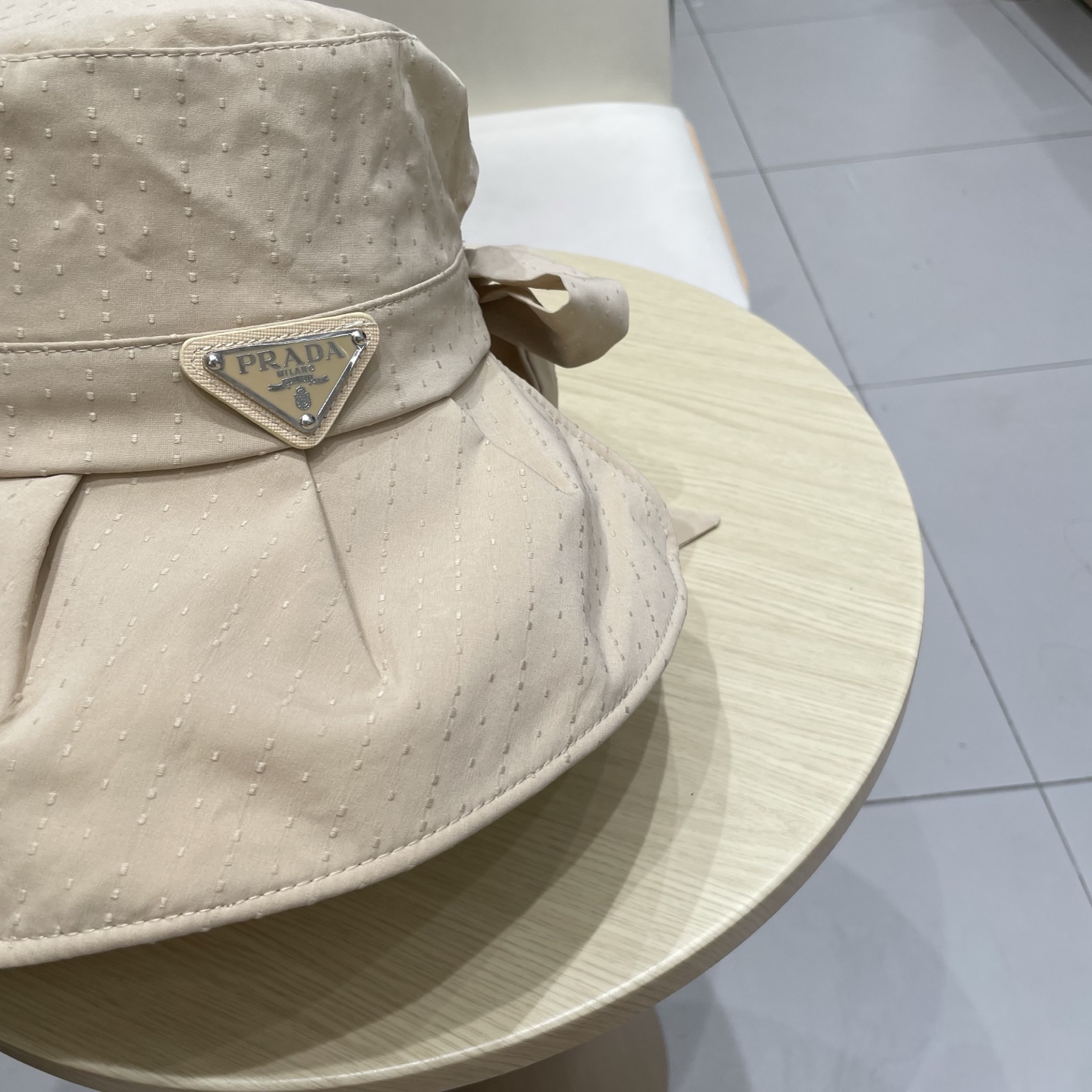  Prada普拉达春夏季渔夫帽女2025新款防晒遮阳帽防紫外线大帽檐户外女士太阳帽