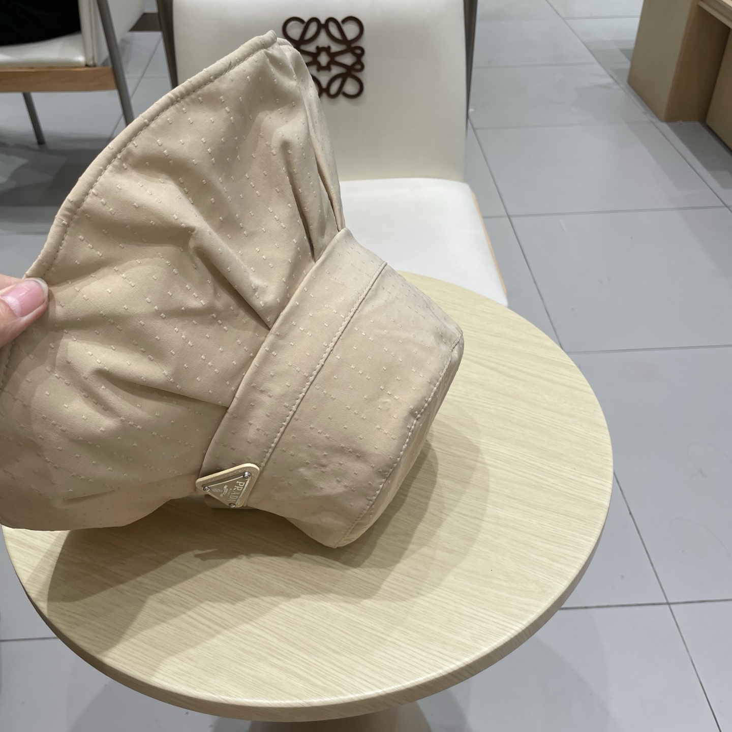  Prada普拉达春夏季渔夫帽女2025新款防晒遮阳帽防紫外线大帽檐户外女士太阳帽