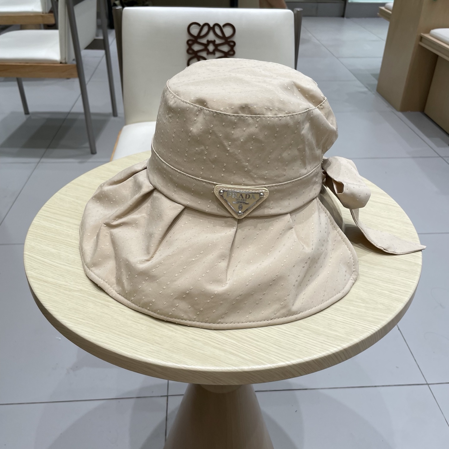  Prada普拉达春夏季渔夫帽女2025新款防晒遮阳帽防紫外线大帽檐户外女士太阳帽