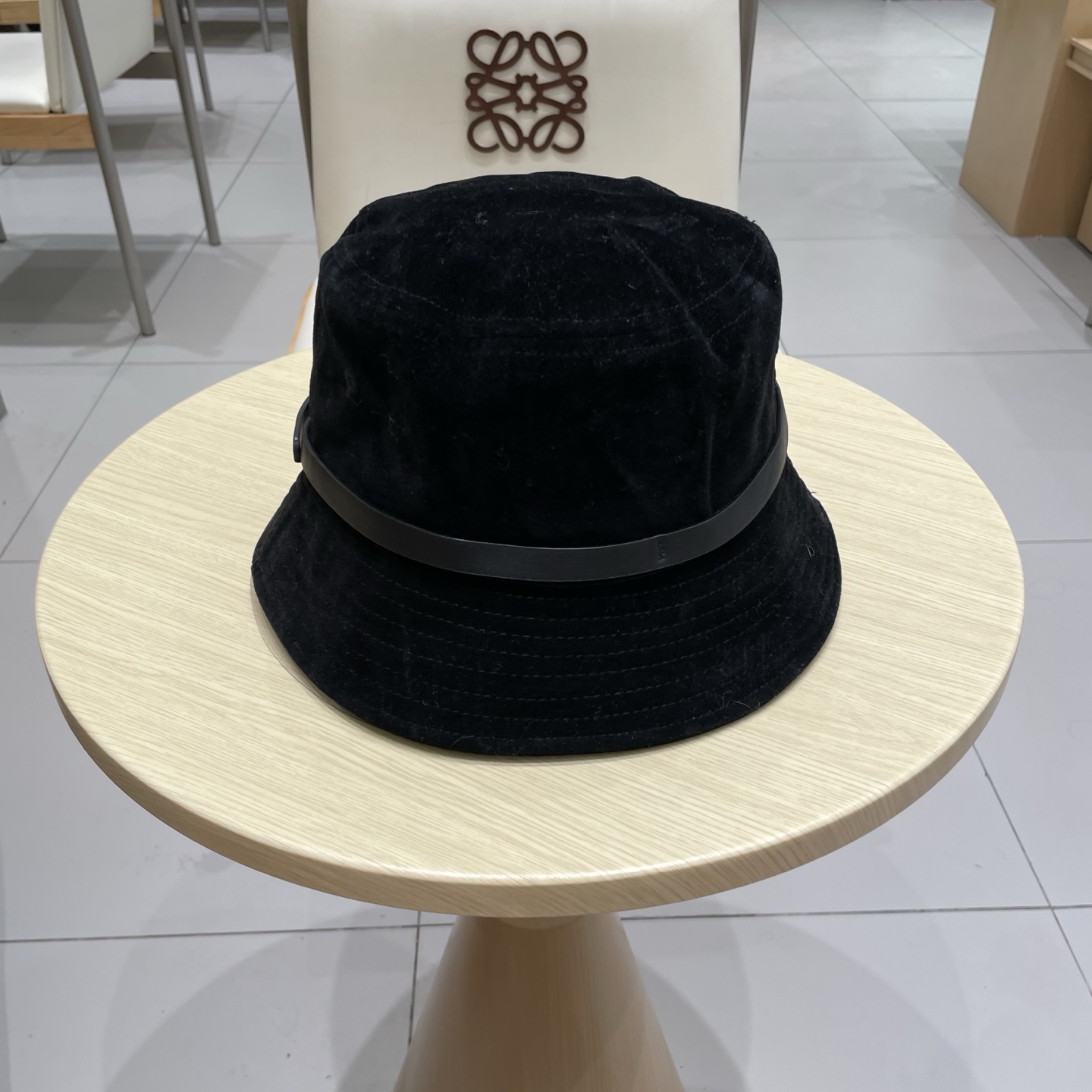  Prada普拉达高品质秋冬麂皮绒皮带扣渔夫帽子男女同款洋气优雅显脸小日系盆帽