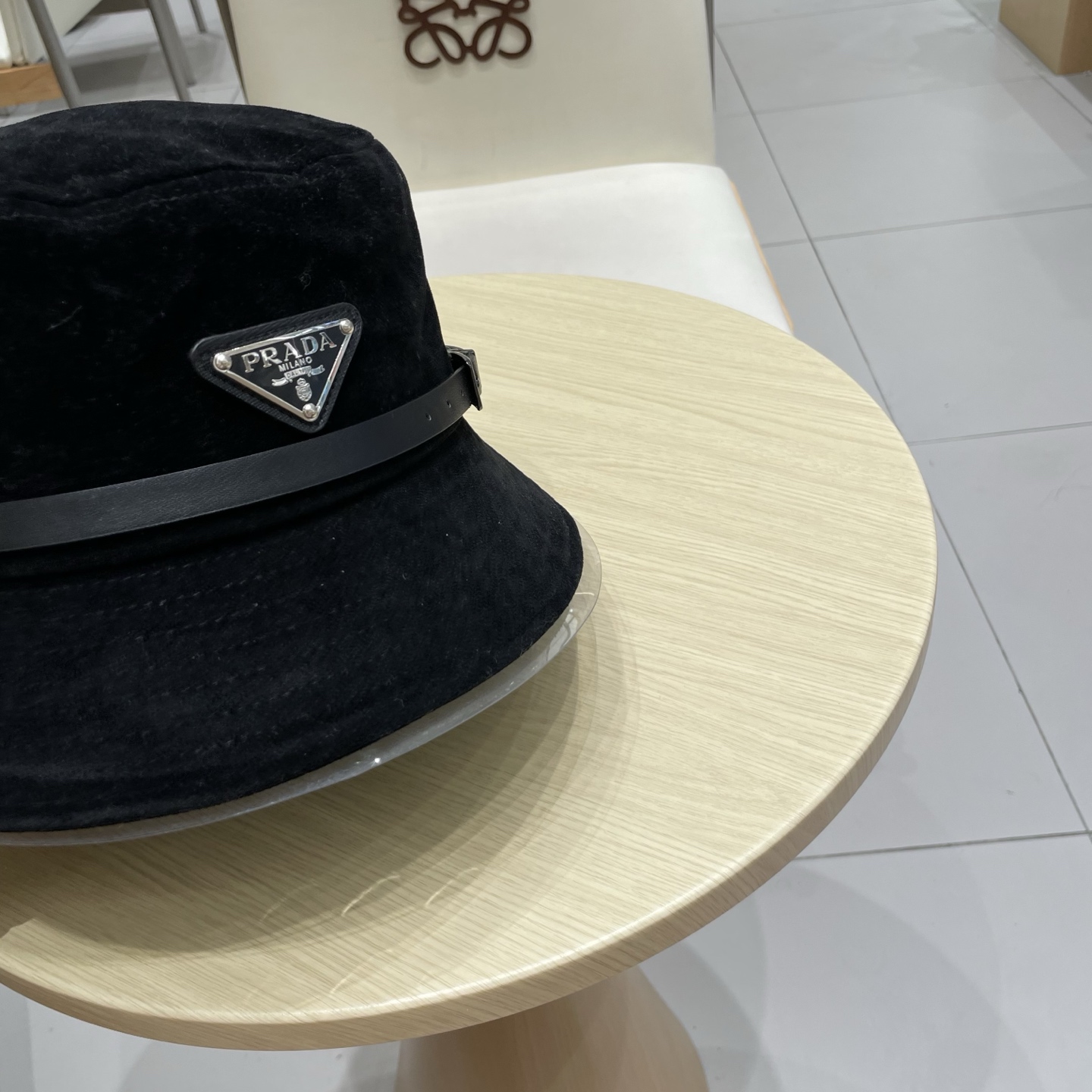  Prada普拉达高品质秋冬麂皮绒皮带扣渔夫帽子男女同款洋气优雅显脸小日系盆帽