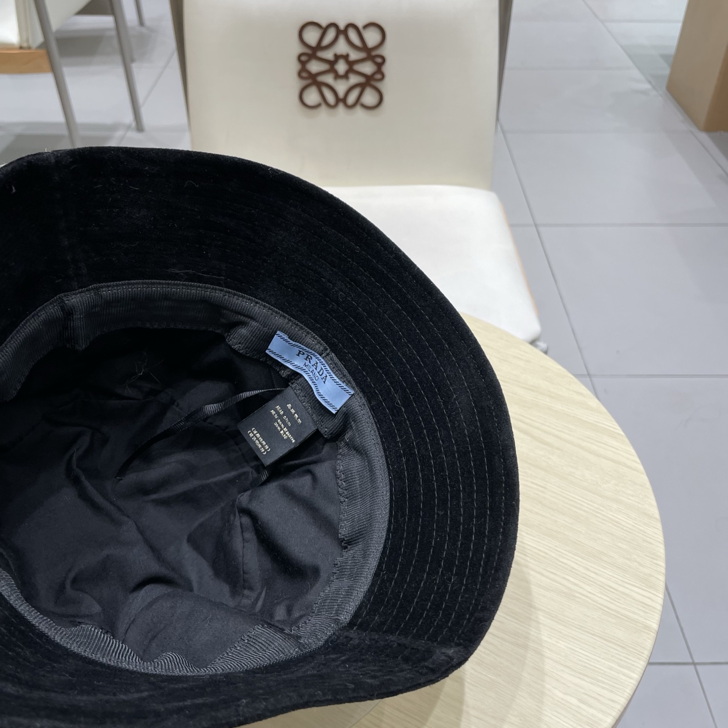  Prada普拉达高品质秋冬麂皮绒皮带扣渔夫帽子男女同款洋气优雅显脸小日系盆帽