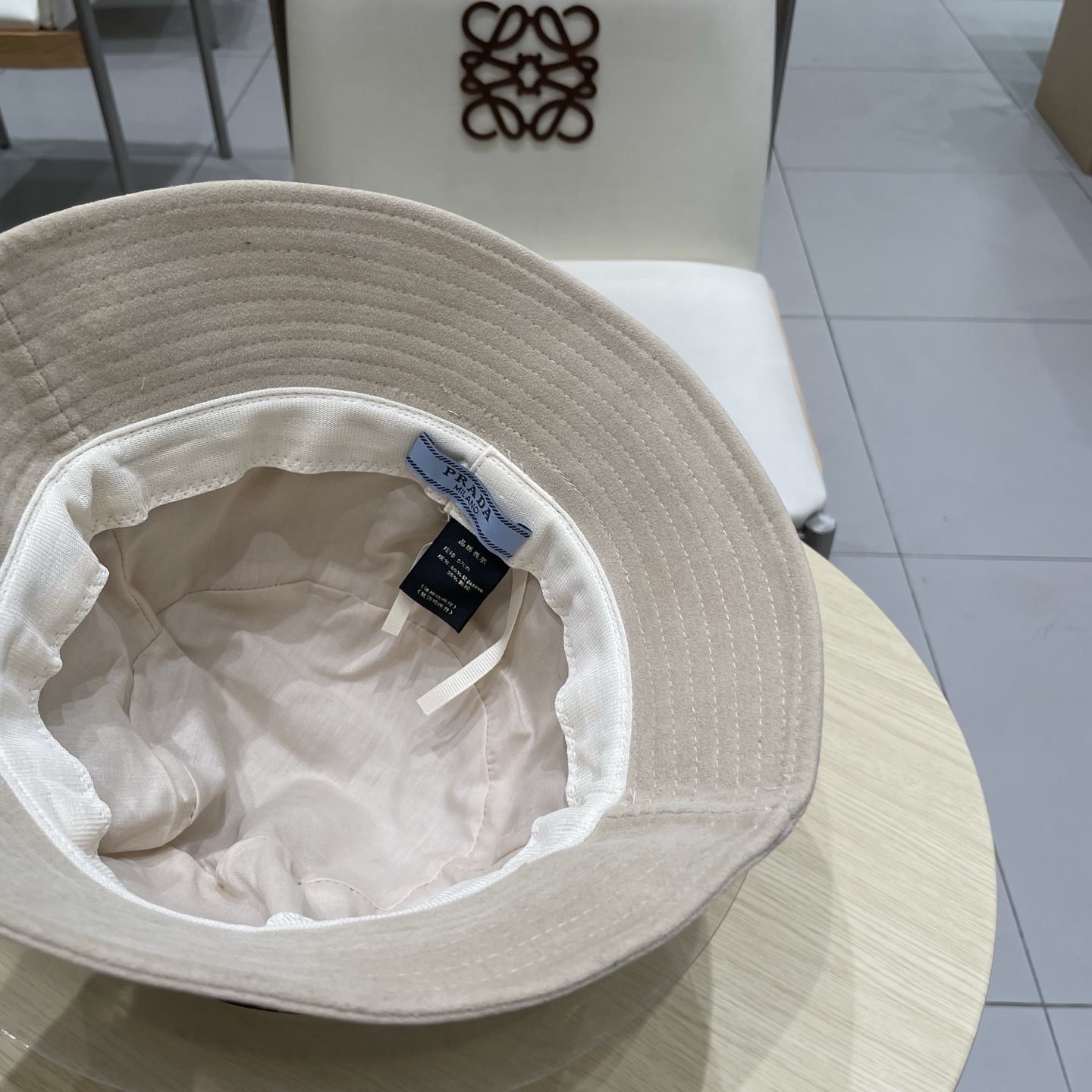  Prada普拉达高品质秋冬麂皮绒皮带扣渔夫帽子男女同款洋气优雅显脸小日系盆帽