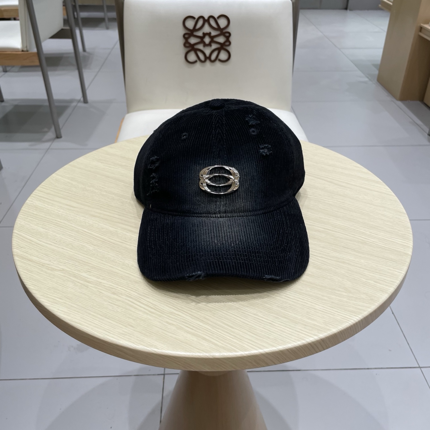  BALENCIAGA巴黎世家2025秋冬新款灯芯绒做旧款棒球帽，男女通用～酷帅出街