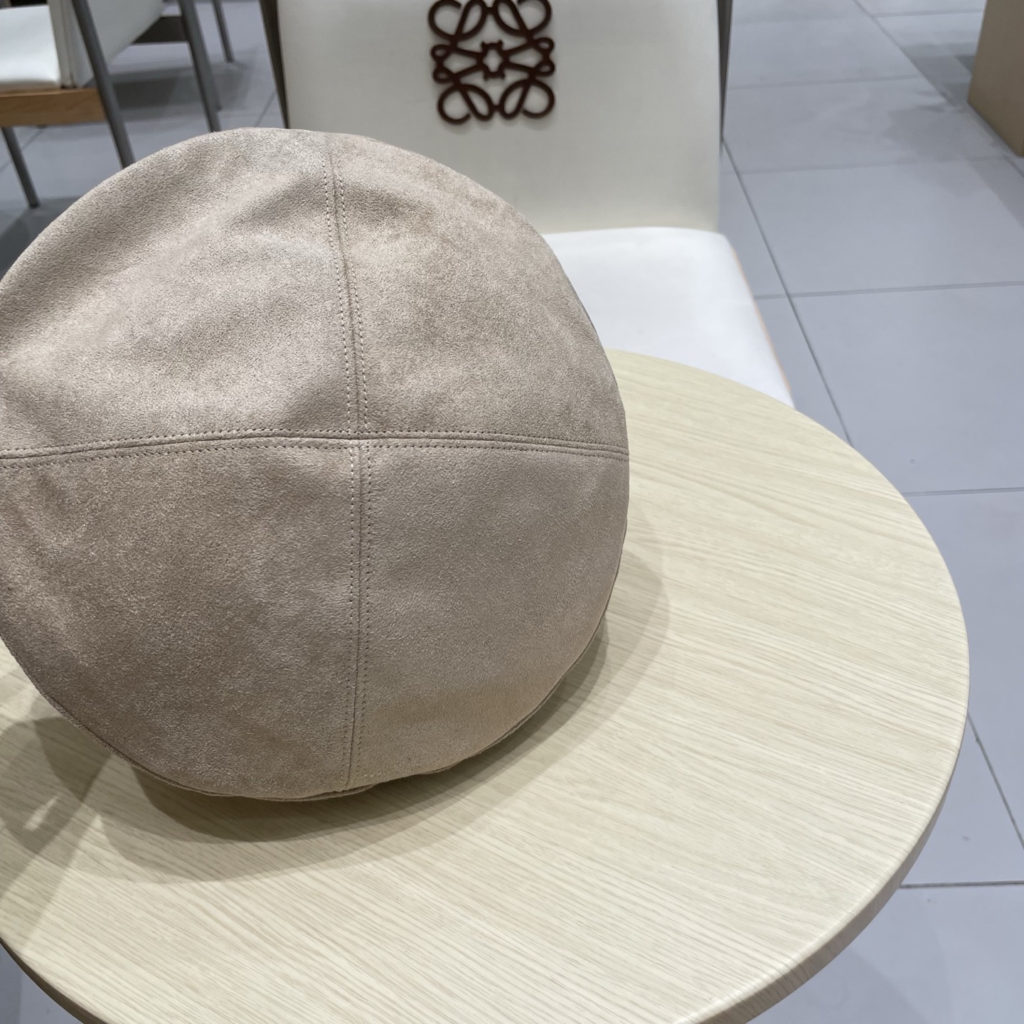  lv路易威登秋冬英伦风复古帽子女韩版贝雷帽新款气质百搭画家帽显脸小南瓜帽