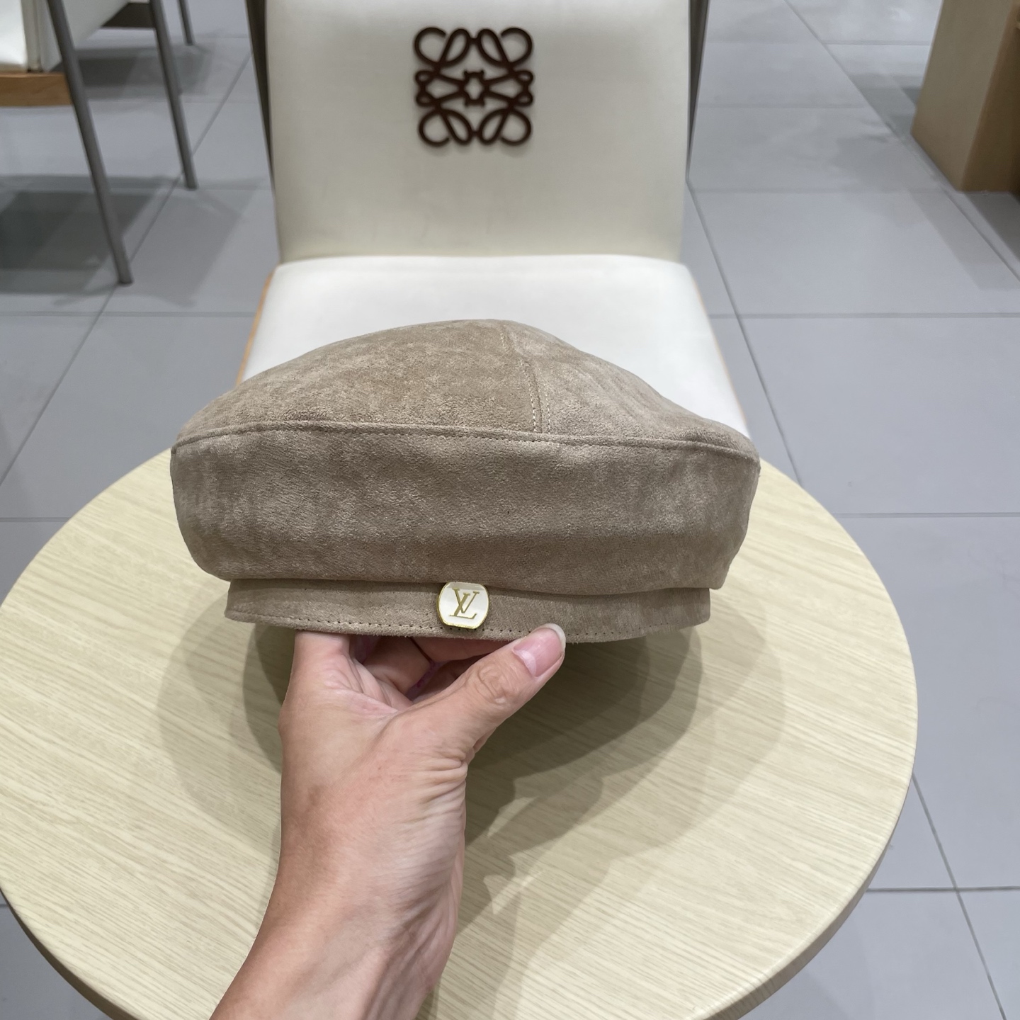  lv路易威登秋冬英伦风复古帽子女韩版贝雷帽新款气质百搭画家帽显脸小南瓜帽