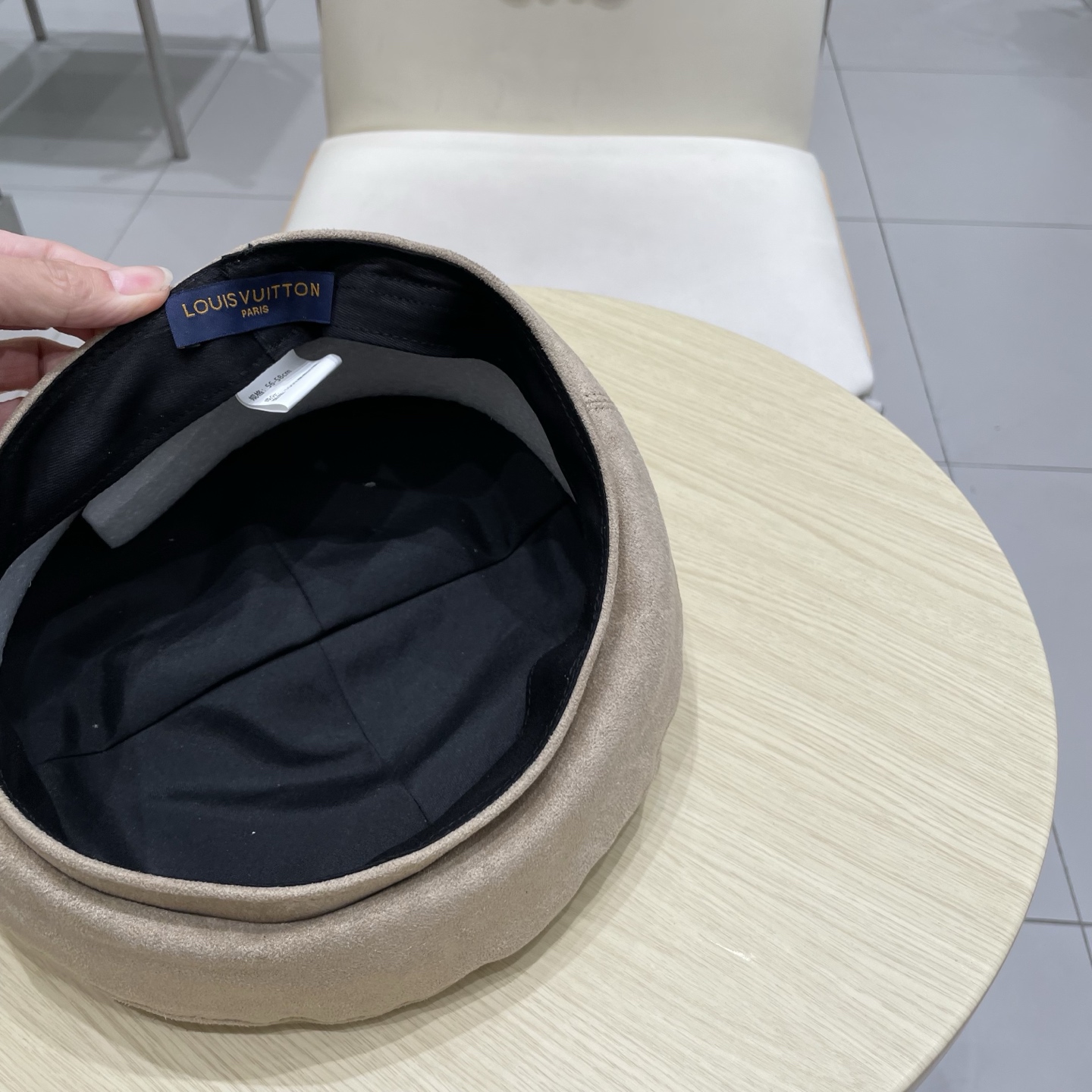  lv路易威登秋冬英伦风复古帽子女韩版贝雷帽新款气质百搭画家帽显脸小南瓜帽