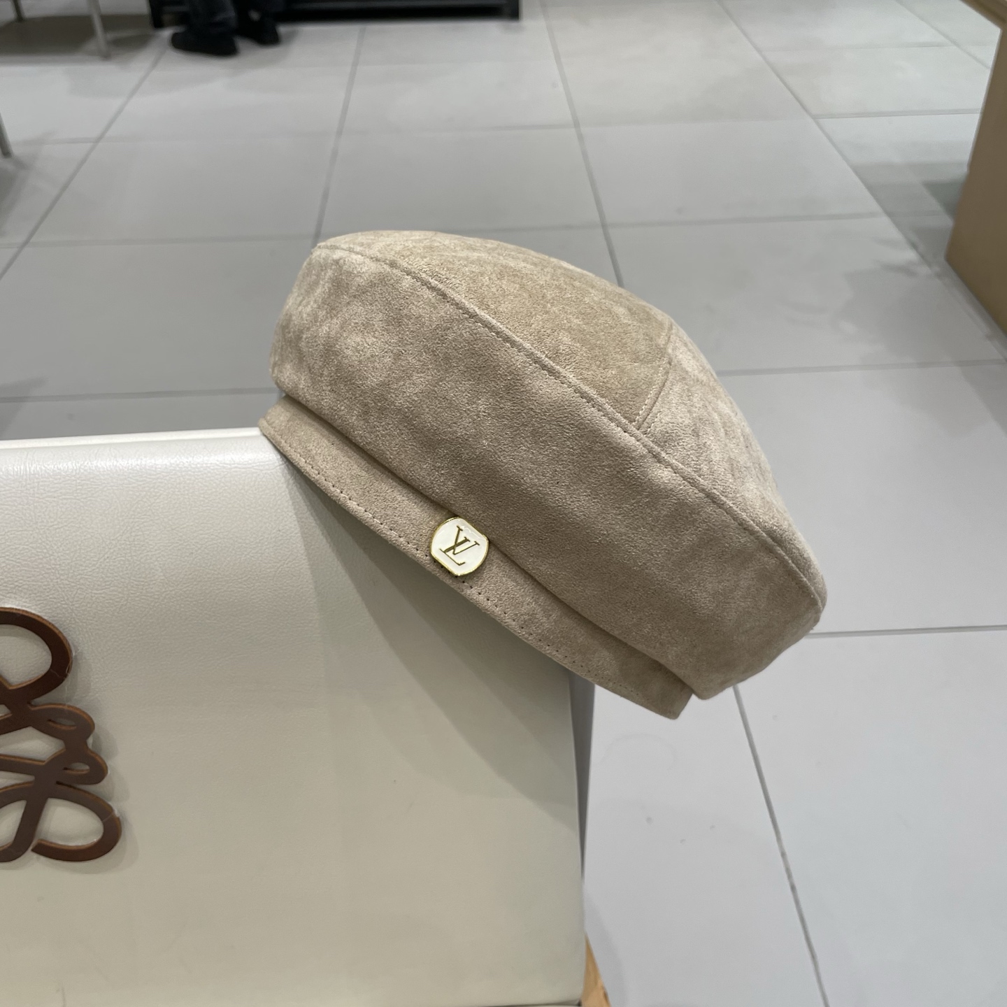  lv路易威登秋冬英伦风复古帽子女韩版贝雷帽新款气质百搭画家帽显脸小南瓜帽