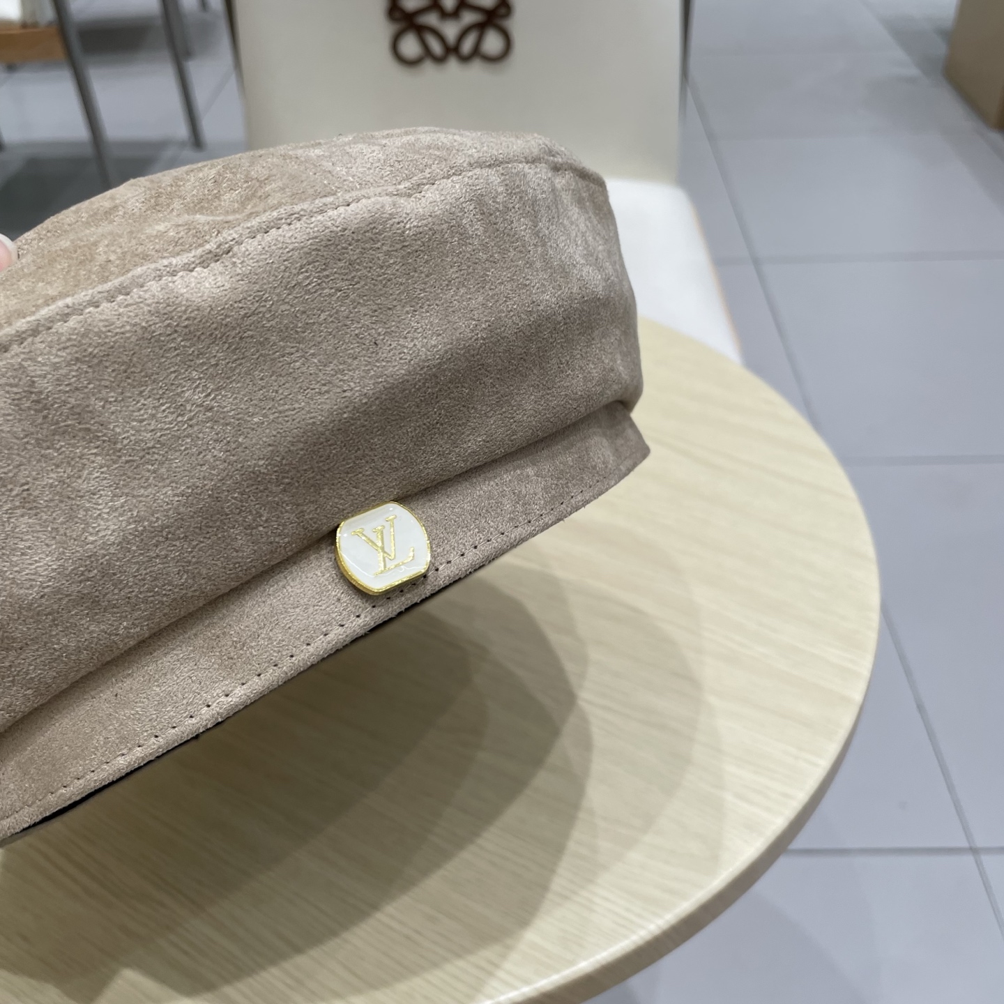  lv路易威登秋冬英伦风复古帽子女韩版贝雷帽新款气质百搭画家帽显脸小南瓜帽