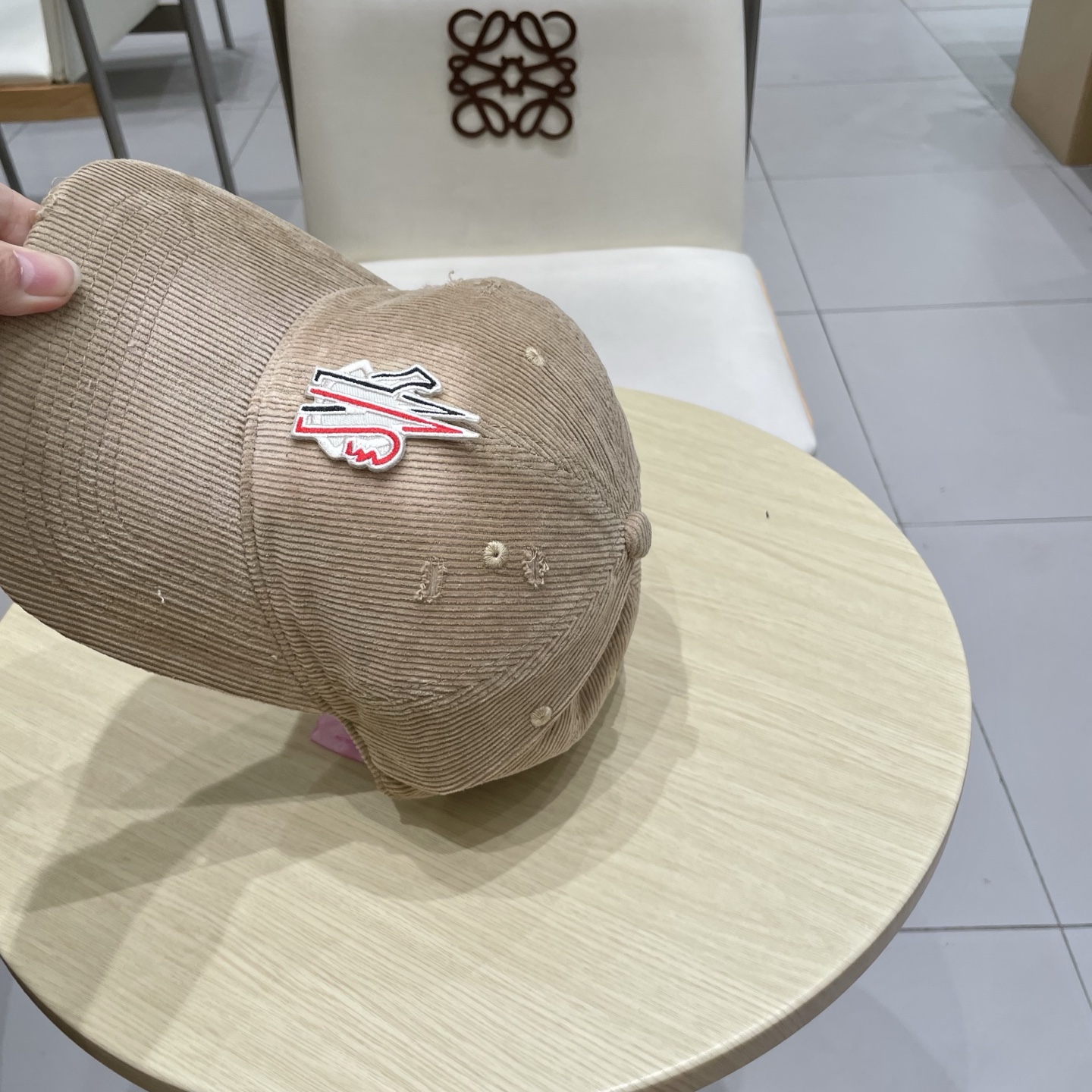   蒙口MONCLER 秋冬新款羊毛棒球帽，年轻时尚潮人穿搭色系，视觉效果超强，立体字母，好看有质感！