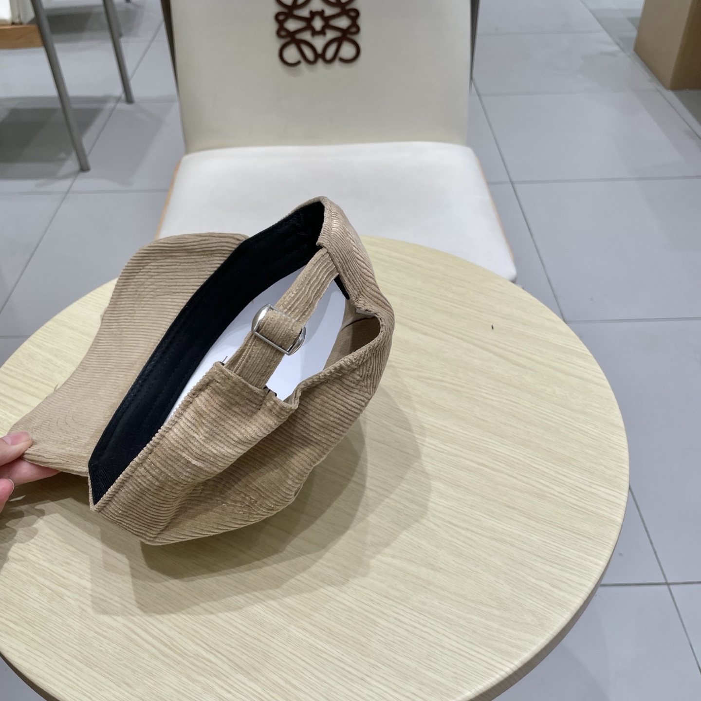   蒙口MONCLER 秋冬新款羊毛棒球帽，年轻时尚潮人穿搭色系，视觉效果超强，立体字母，好看有质感！