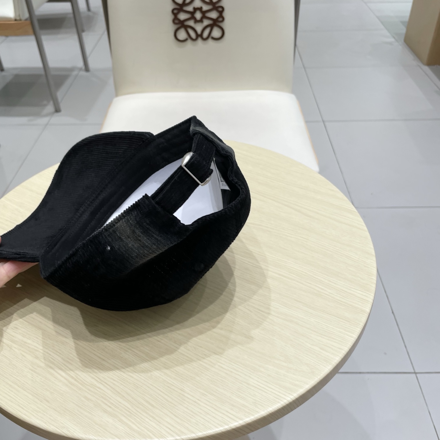   蒙口MONCLER 秋冬新款羊毛棒球帽，年轻时尚潮人穿搭色系，视觉效果超强，立体字母，好看有质感！