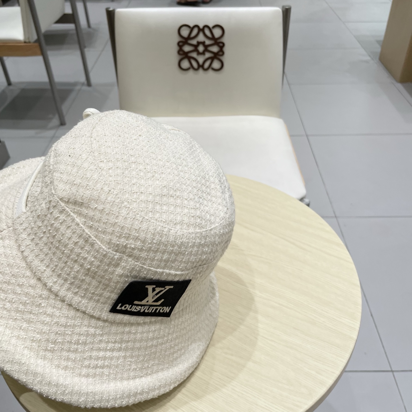 🧢路易威登棒球帽 LouisVuitton2025秋冬款优雅蝴蝶结卷边渔夫帽气质女素颜出街遮脸护耳保暖盆