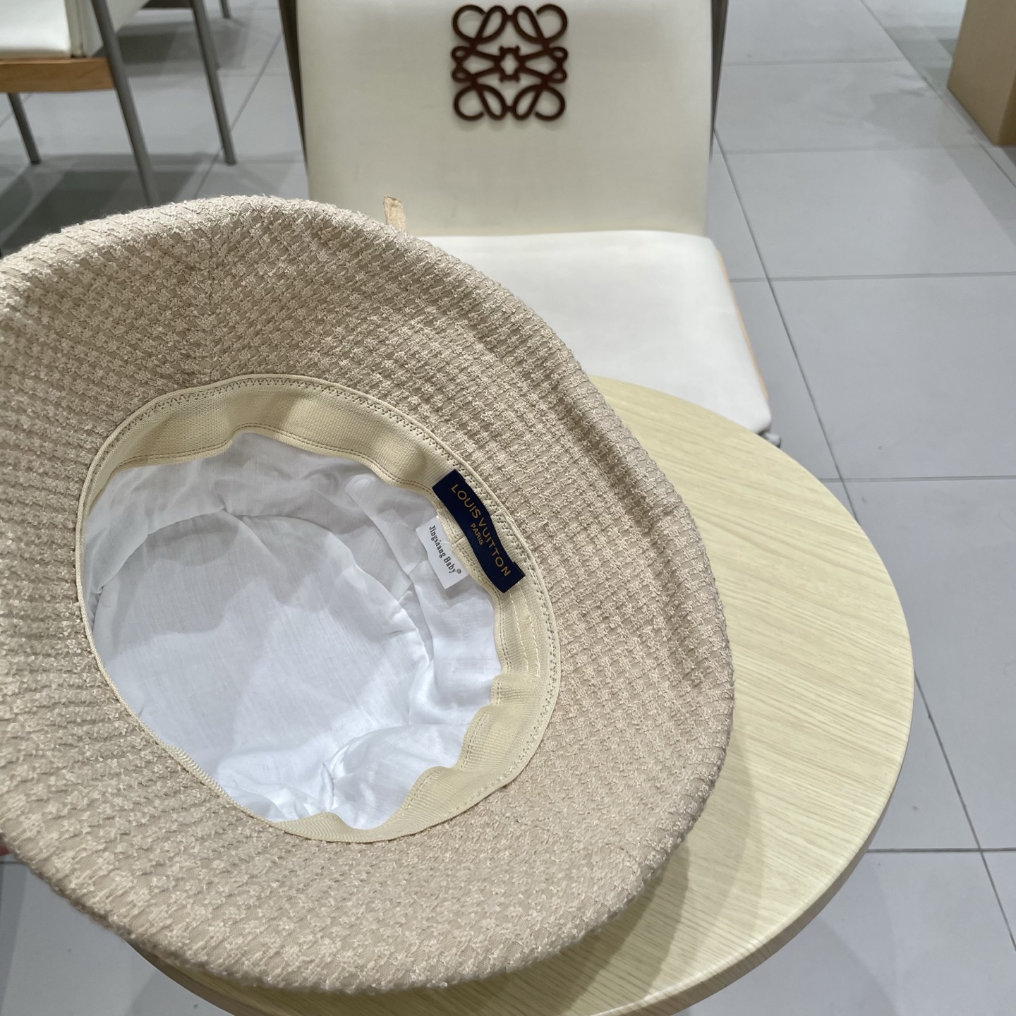 🧢路易威登棒球帽 LouisVuitton2025秋冬款优雅蝴蝶结卷边渔夫帽气质女素颜出街遮脸护耳保暖盆