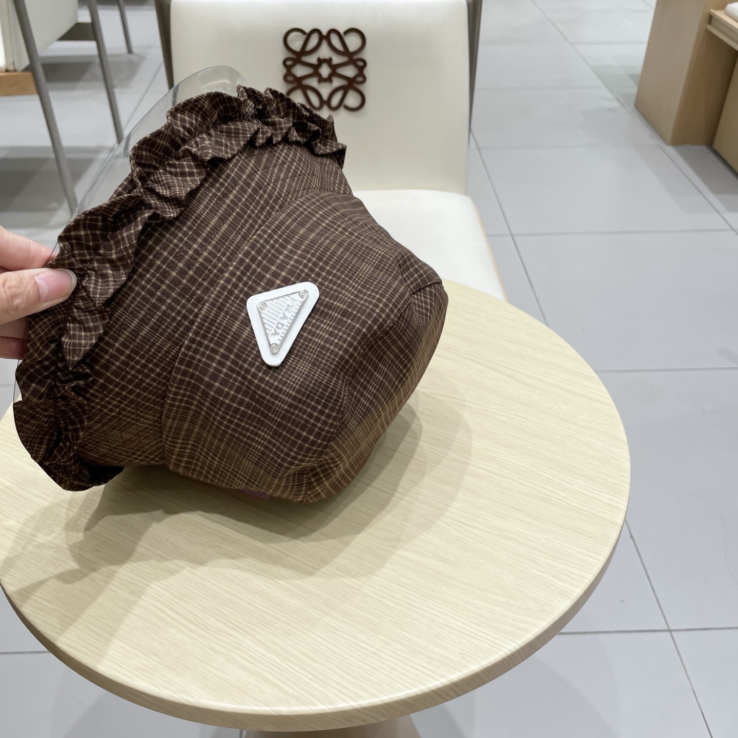  Prada普拉达百搭条纹格子显瘦遮阳渔夫帽帽子女春秋花边可爱网红渔夫帽平顶盆帽