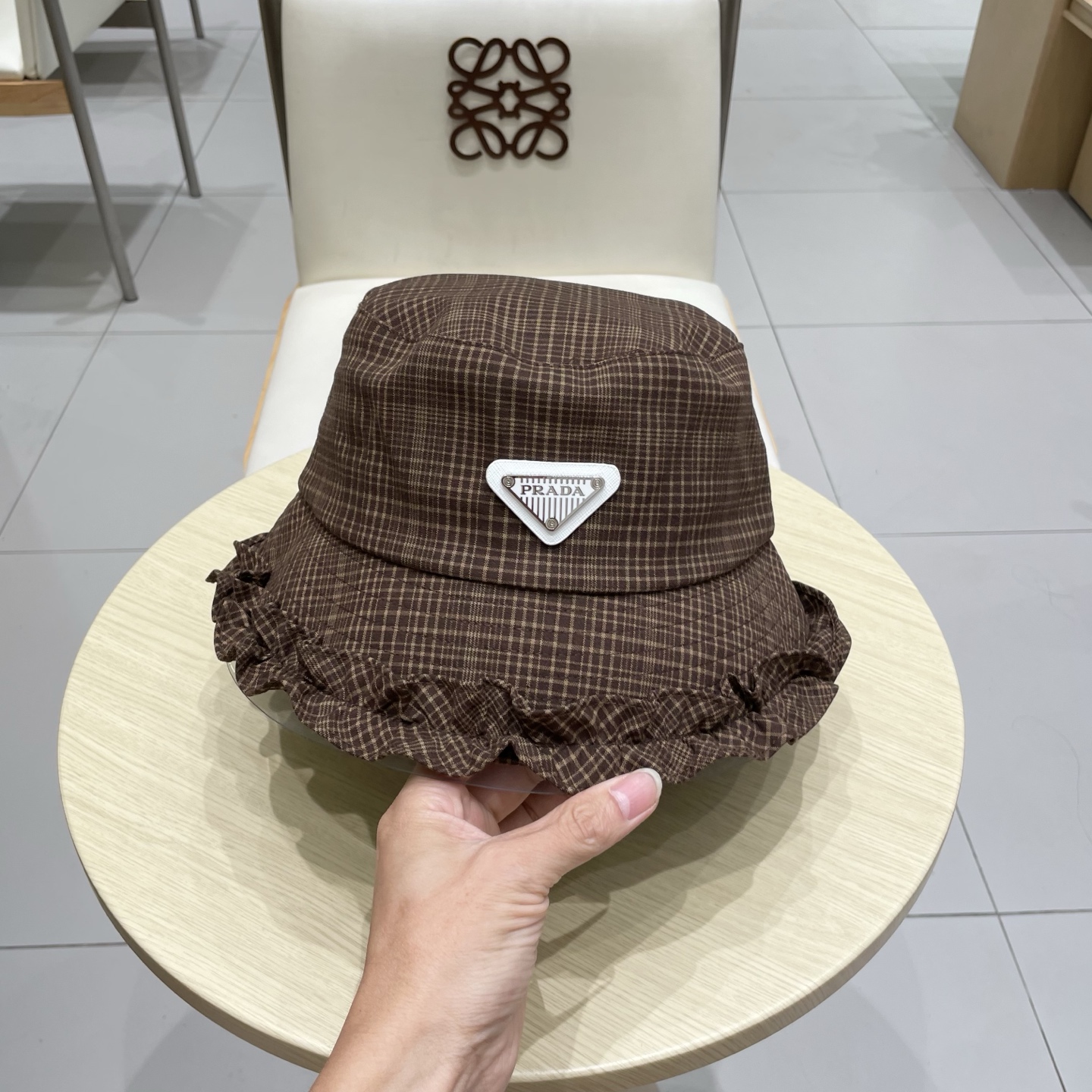 Prada普拉达百搭条纹格子显瘦遮阳渔夫帽帽子女春秋花边可爱网红渔夫帽平顶盆帽