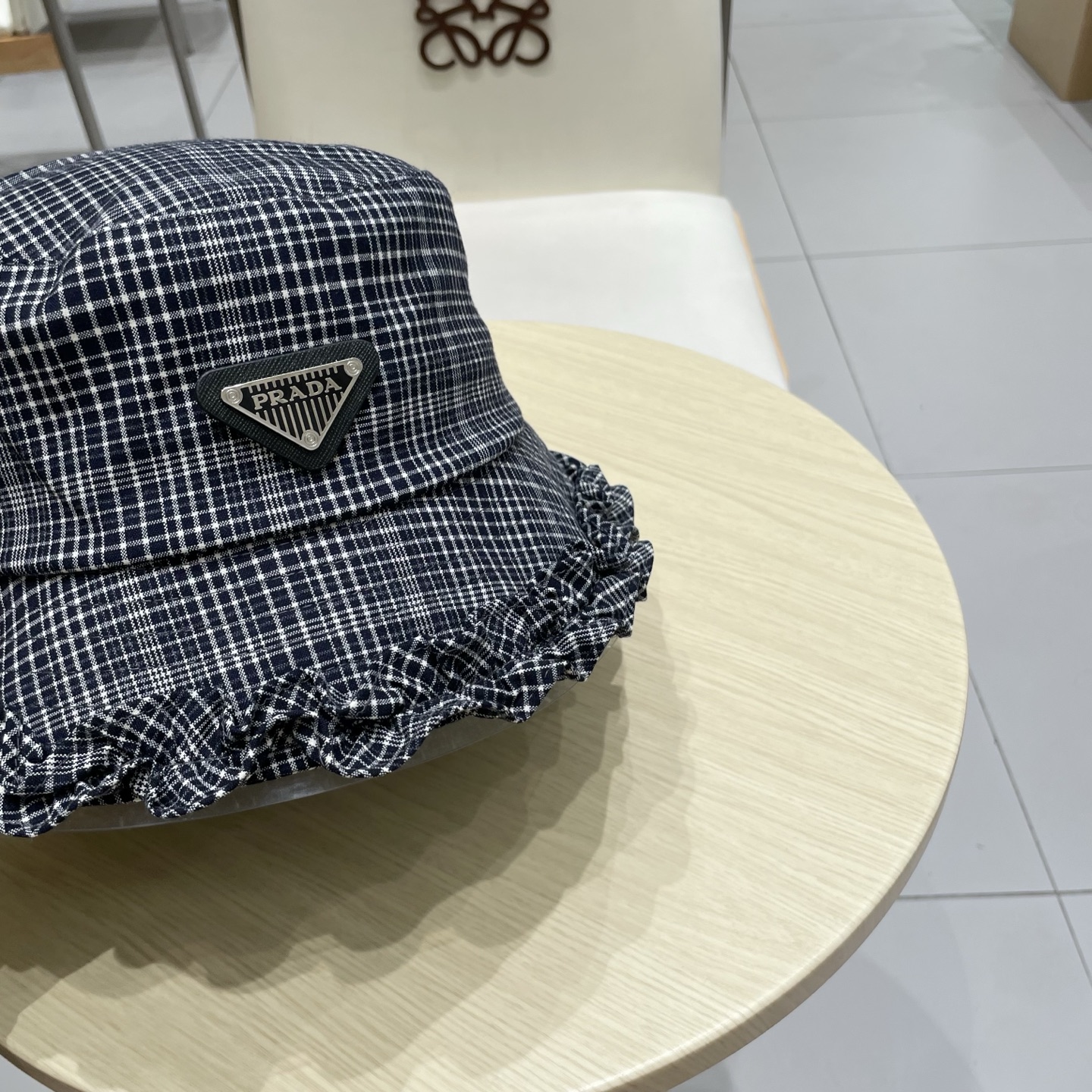 Prada普拉达百搭条纹格子显瘦遮阳渔夫帽帽子女春秋花边可爱网红渔夫帽平顶盆帽